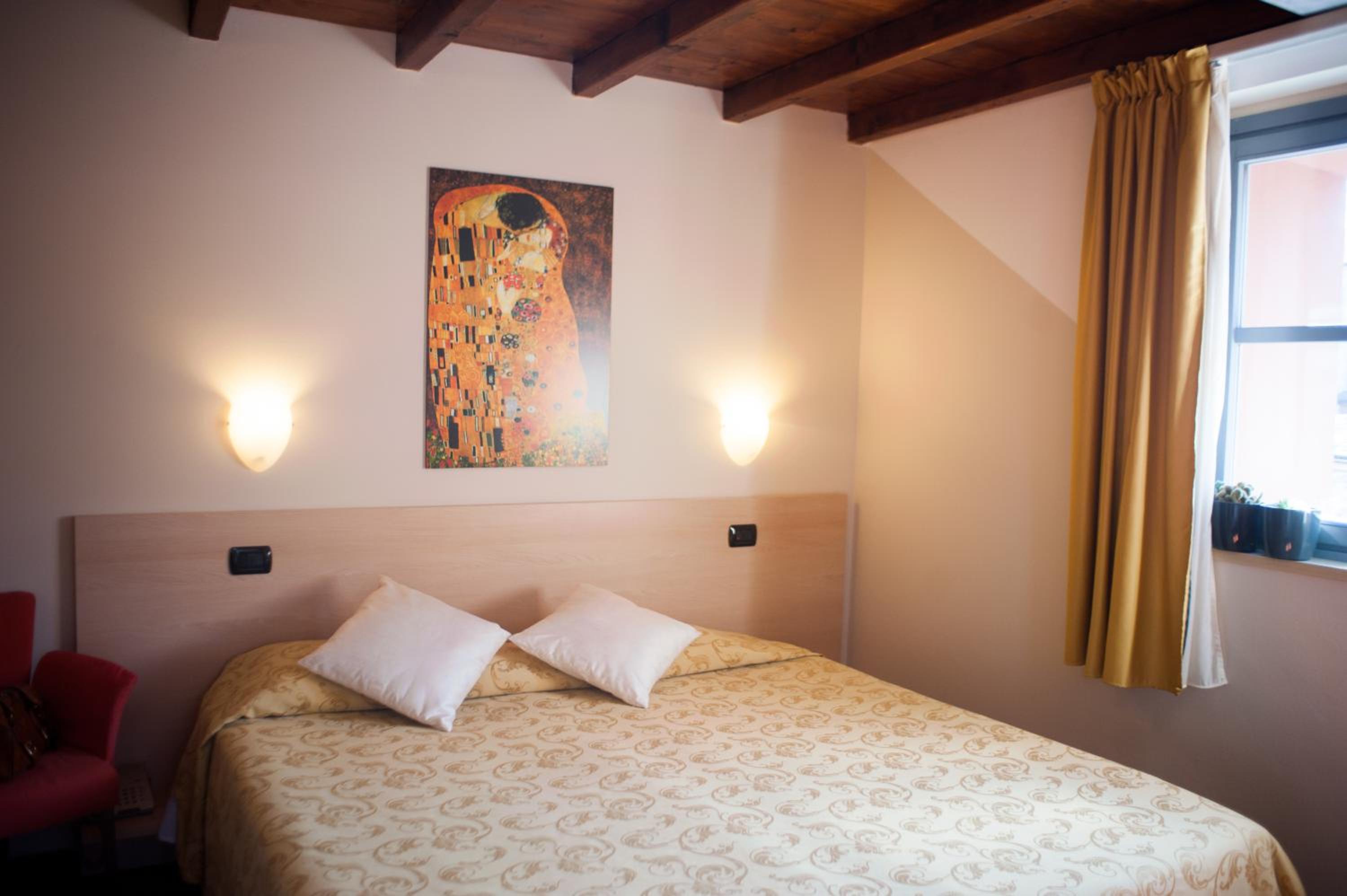 Classic Double Room - Photo 4