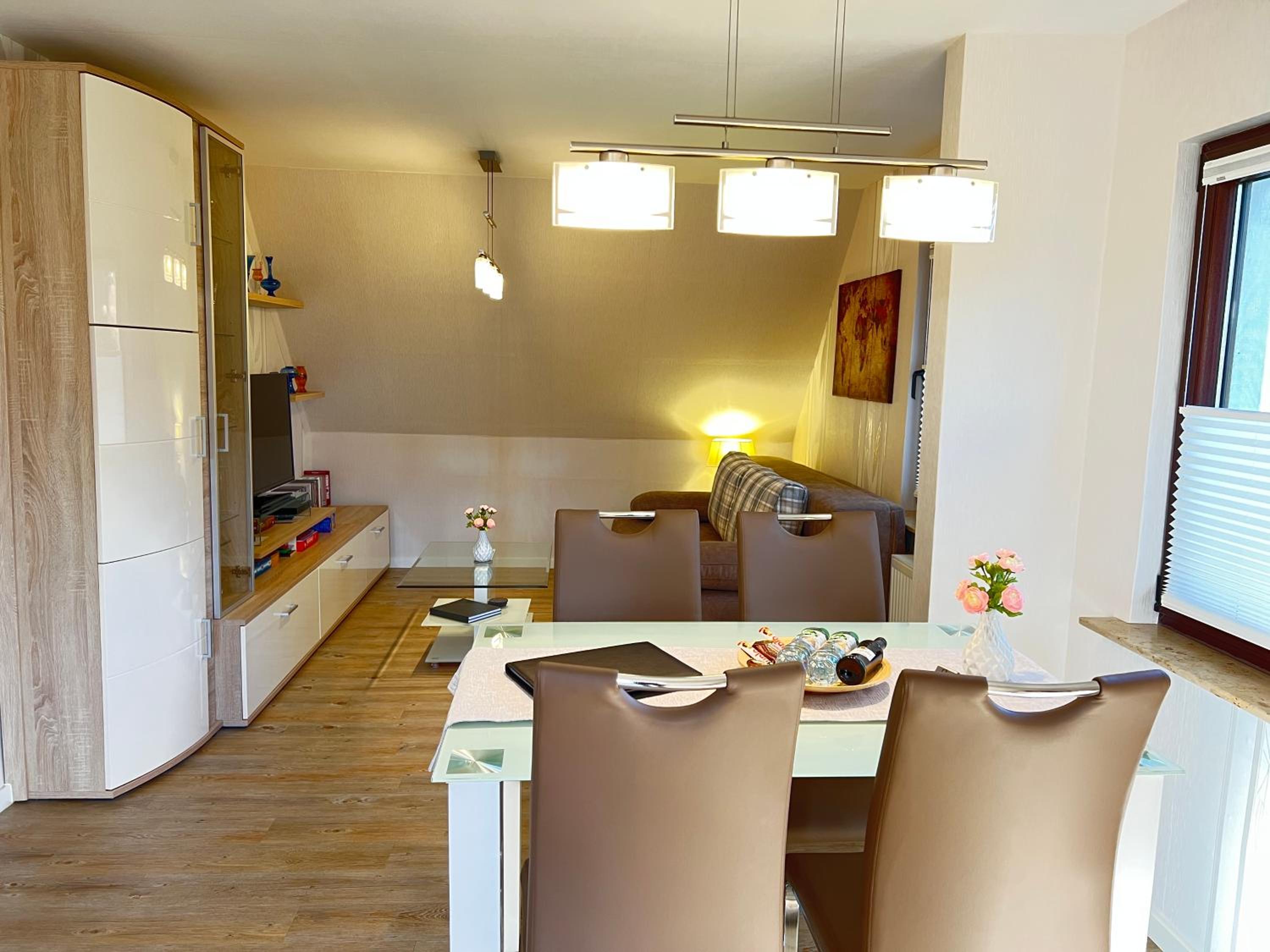 Apartment with Balcony - Photo 17