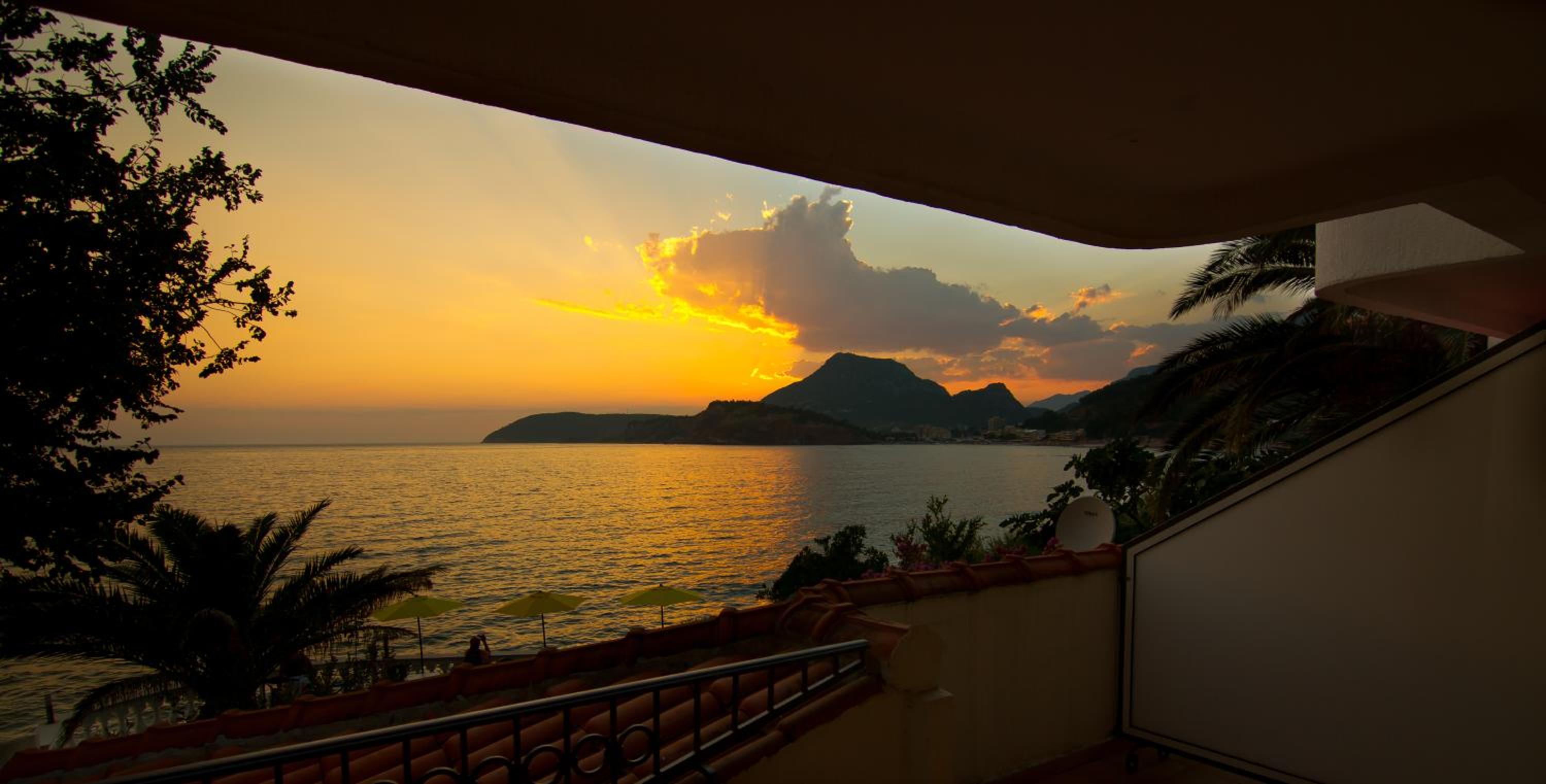 Studio Apartment with Sea View (3 Adults) photo 2