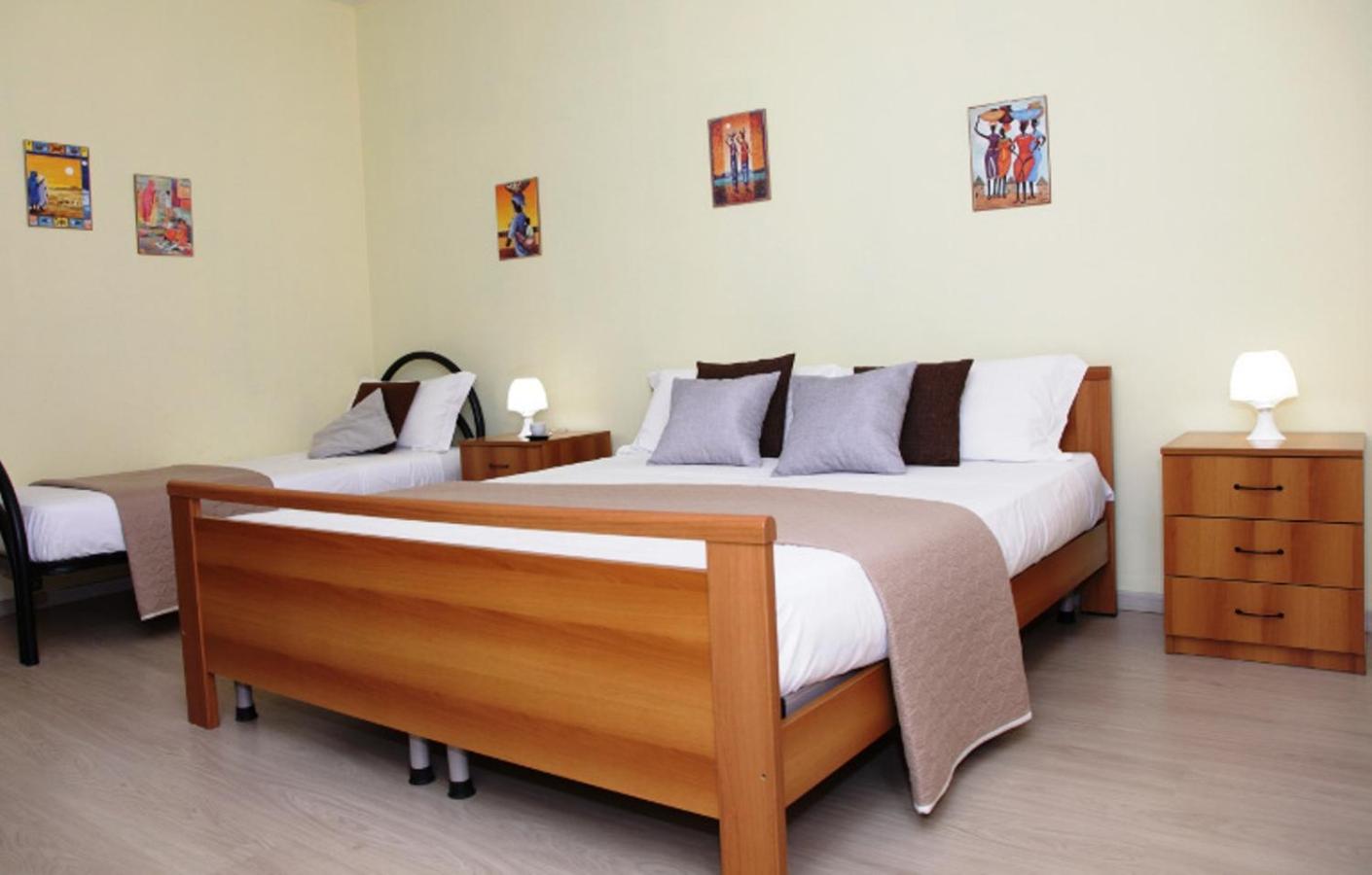 Two-Bedroom Apartment with Garden View photo 2