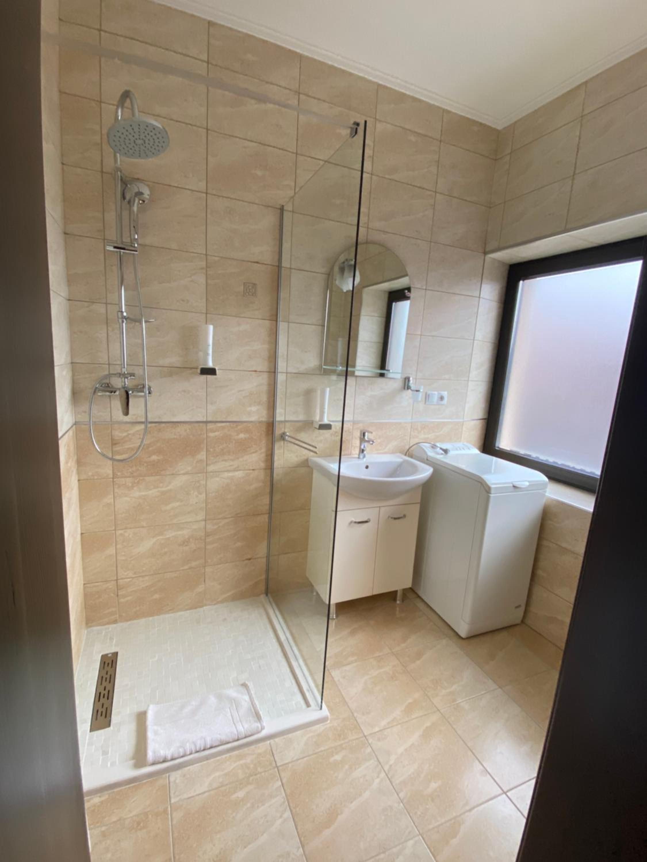 Double Deluxe Room - Photo 2