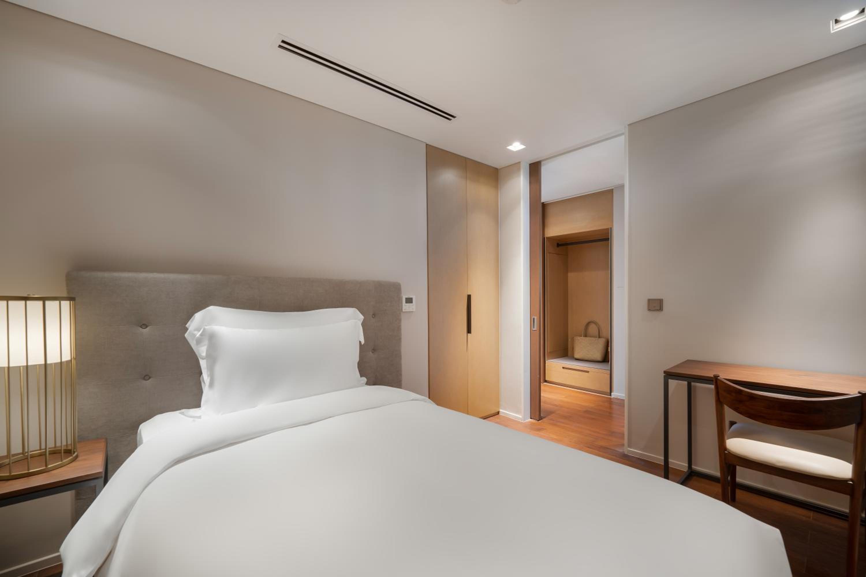 Residence Pool View - Mini-bar included once per stay, Daily Guest Activities - Photo 6