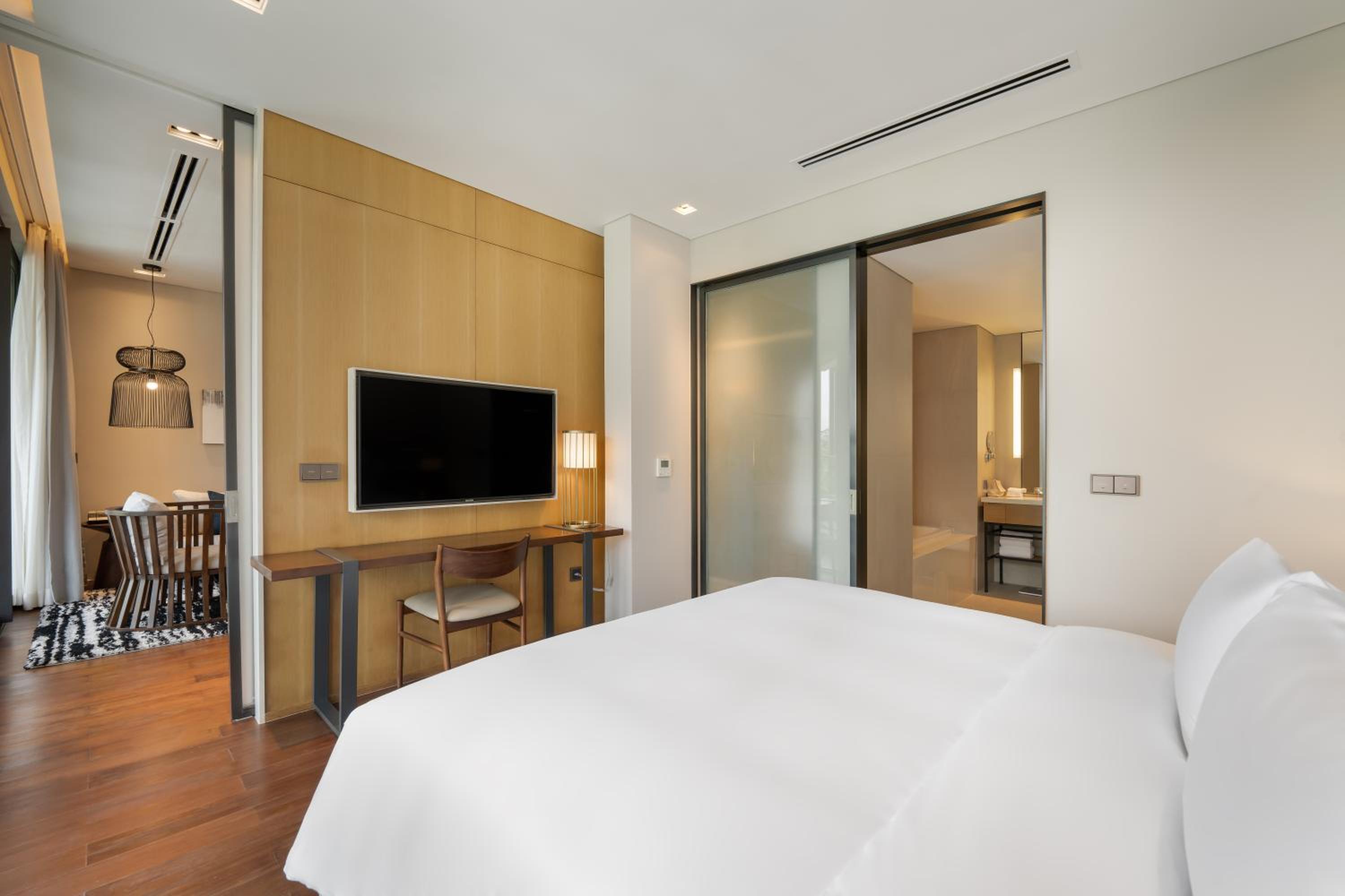 Residence Pool View - Mini-bar included once per stay, Daily Guest Activities - Photo 2