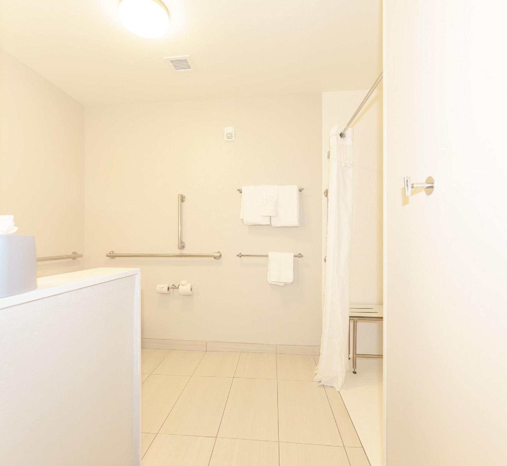 King Studio with Accessible Roll In Shower - Non-Smoking
