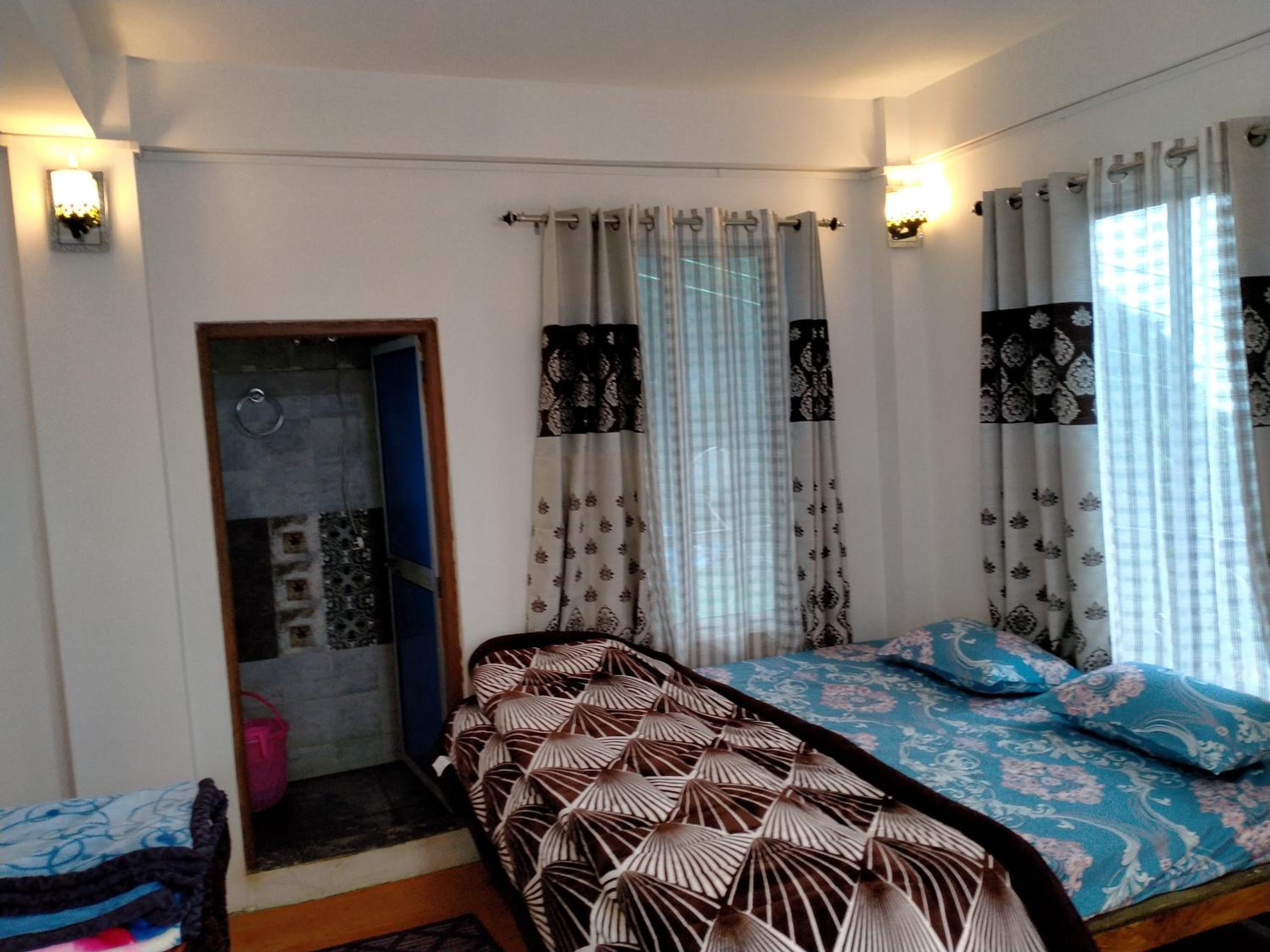 Family Room With Balcony photo 1
