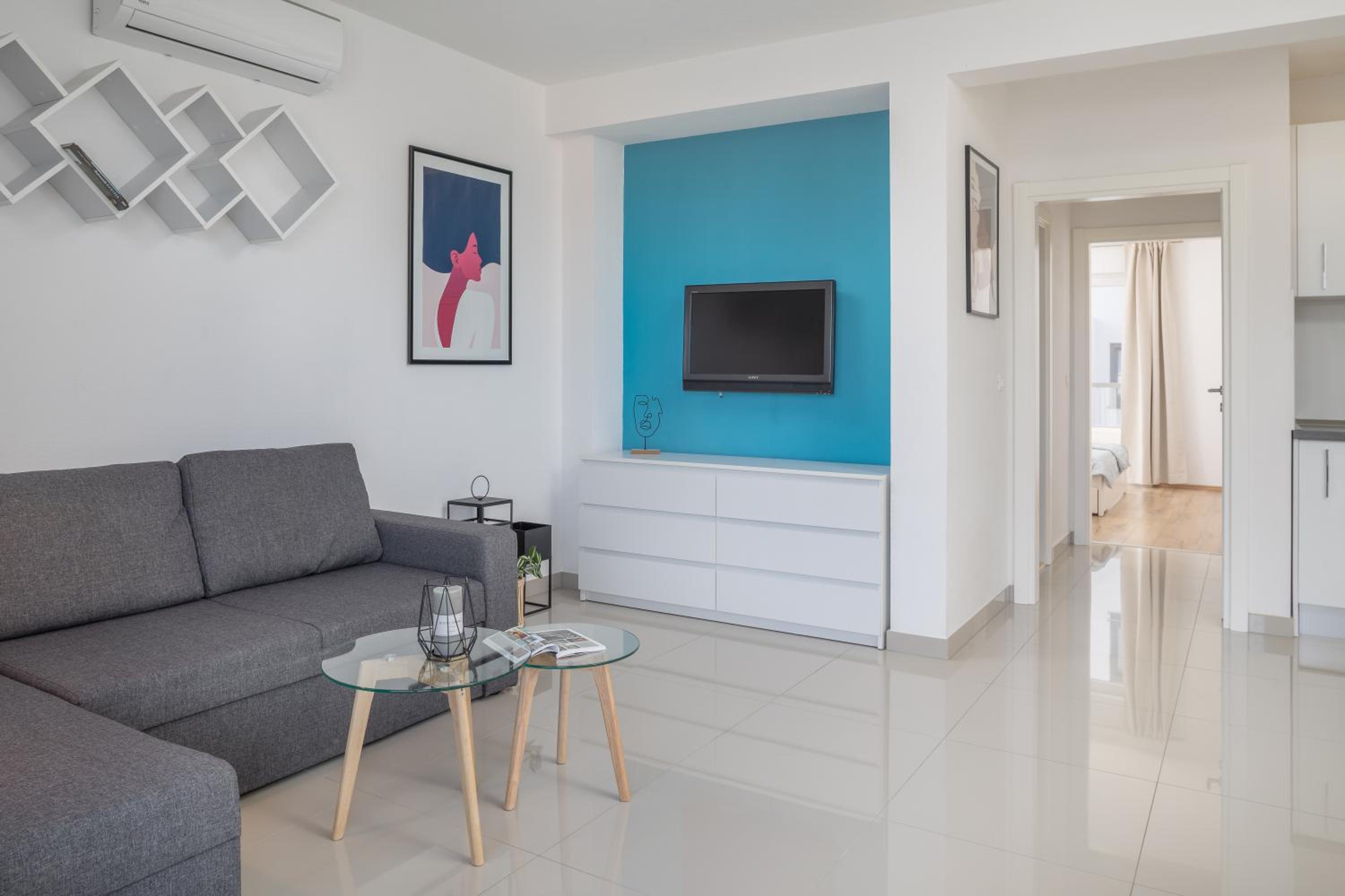 One-Bedroom Apartment