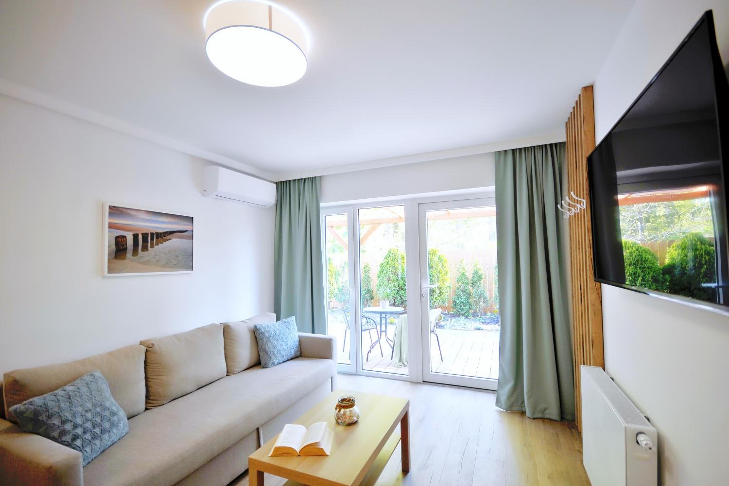 Apartment with Garden View
