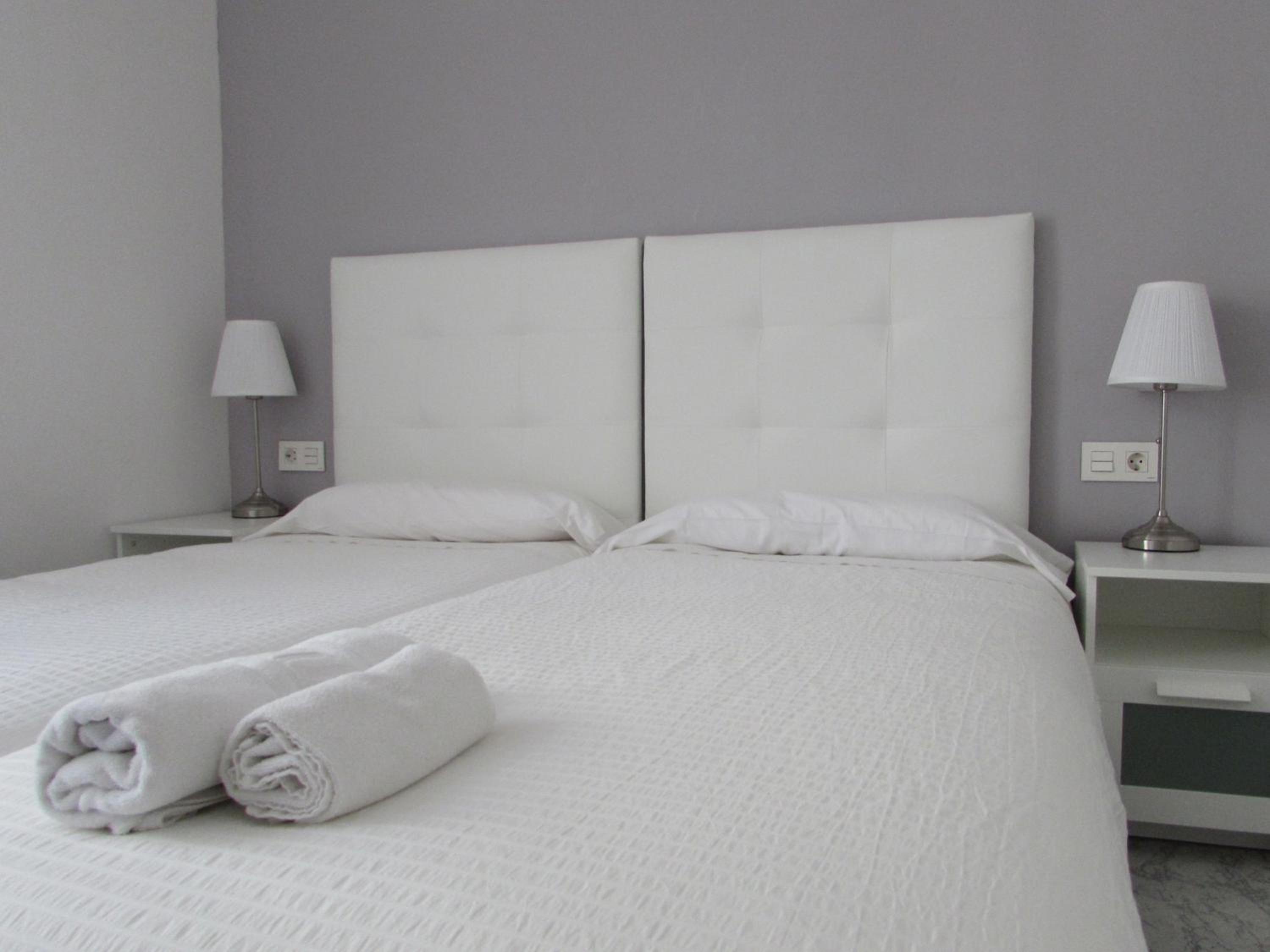 Twin Room with Private Bathroom and Balcony