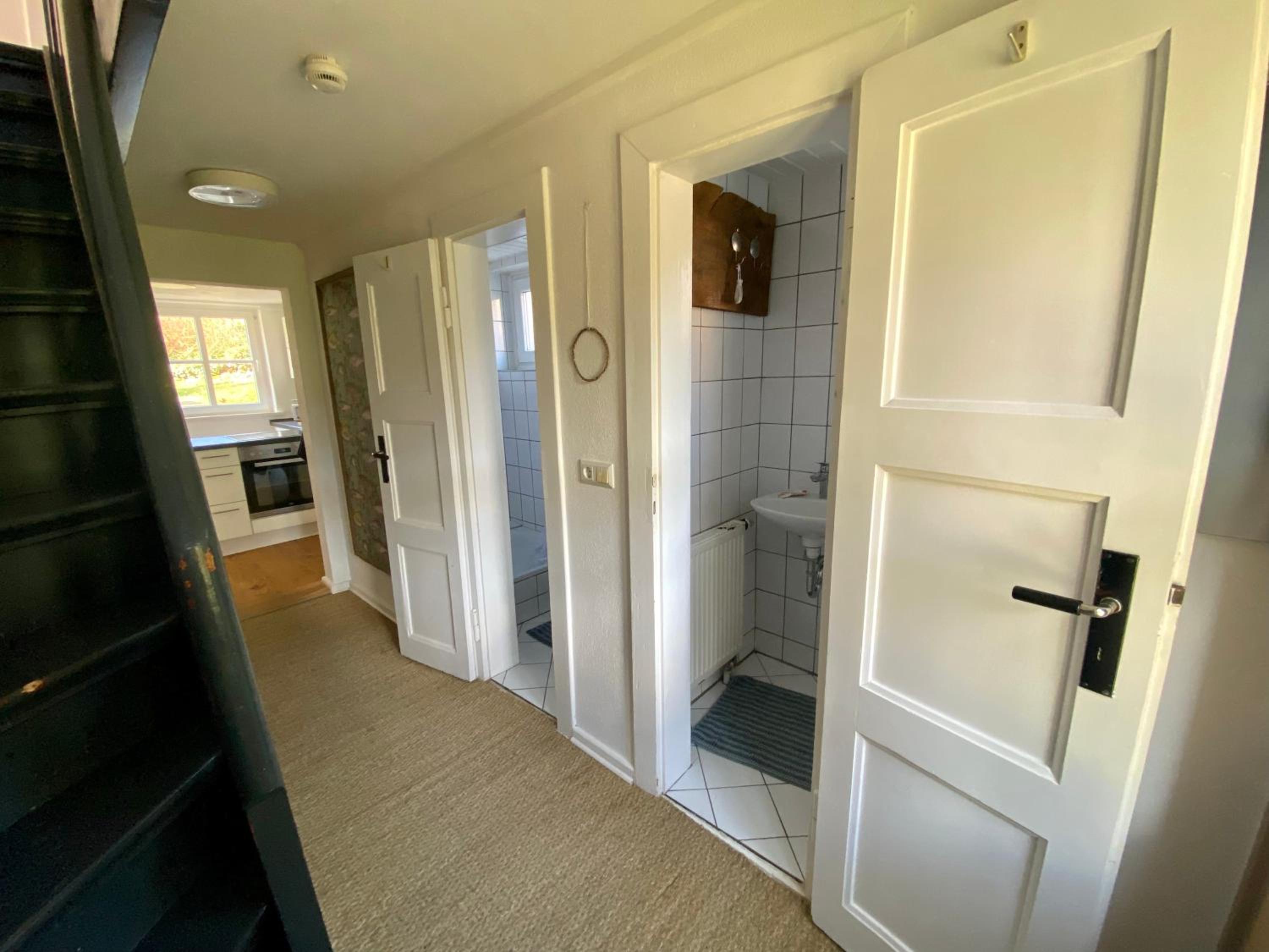 Three-Bedroom House photo 2