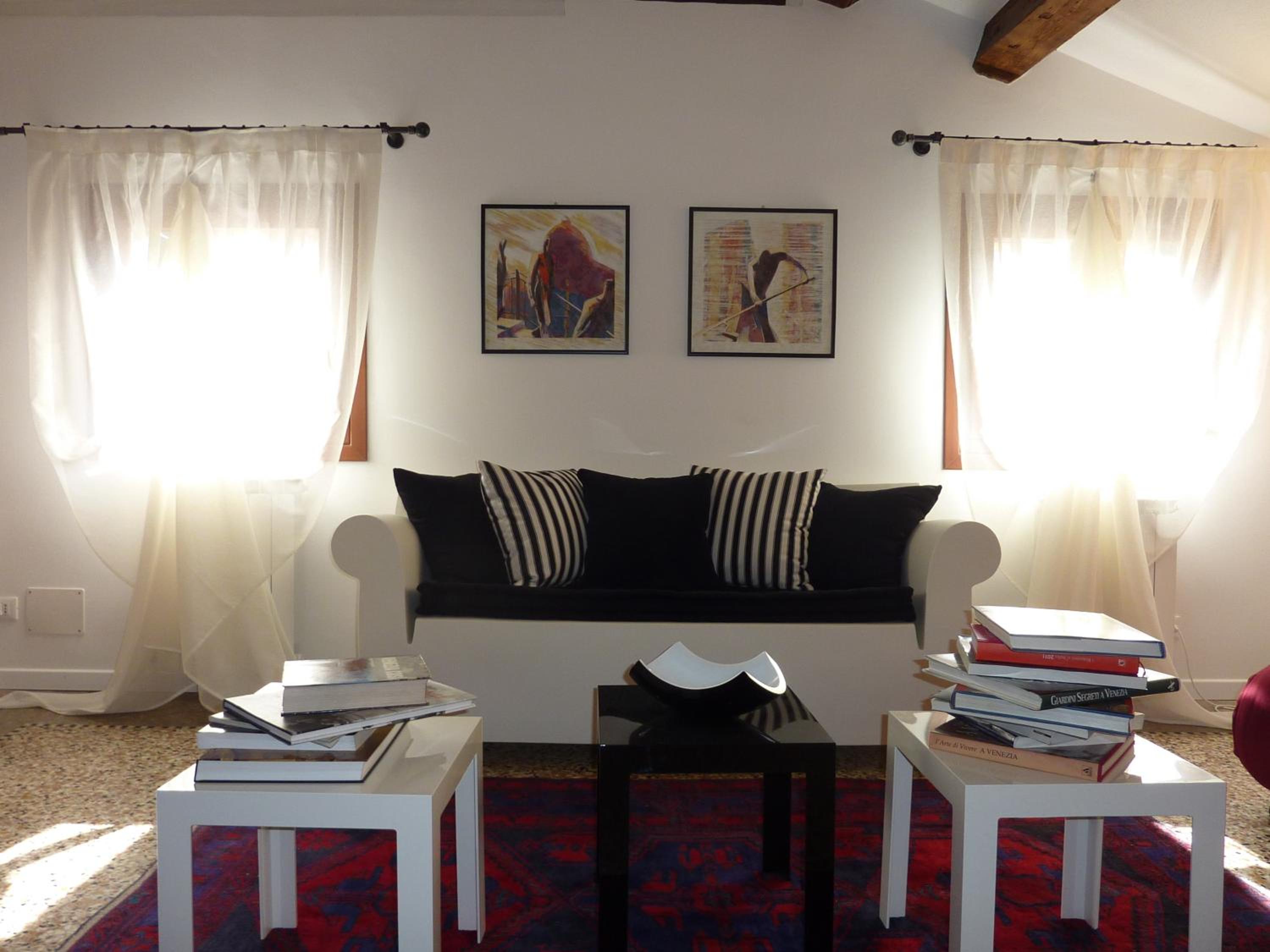 Apartment photo 1