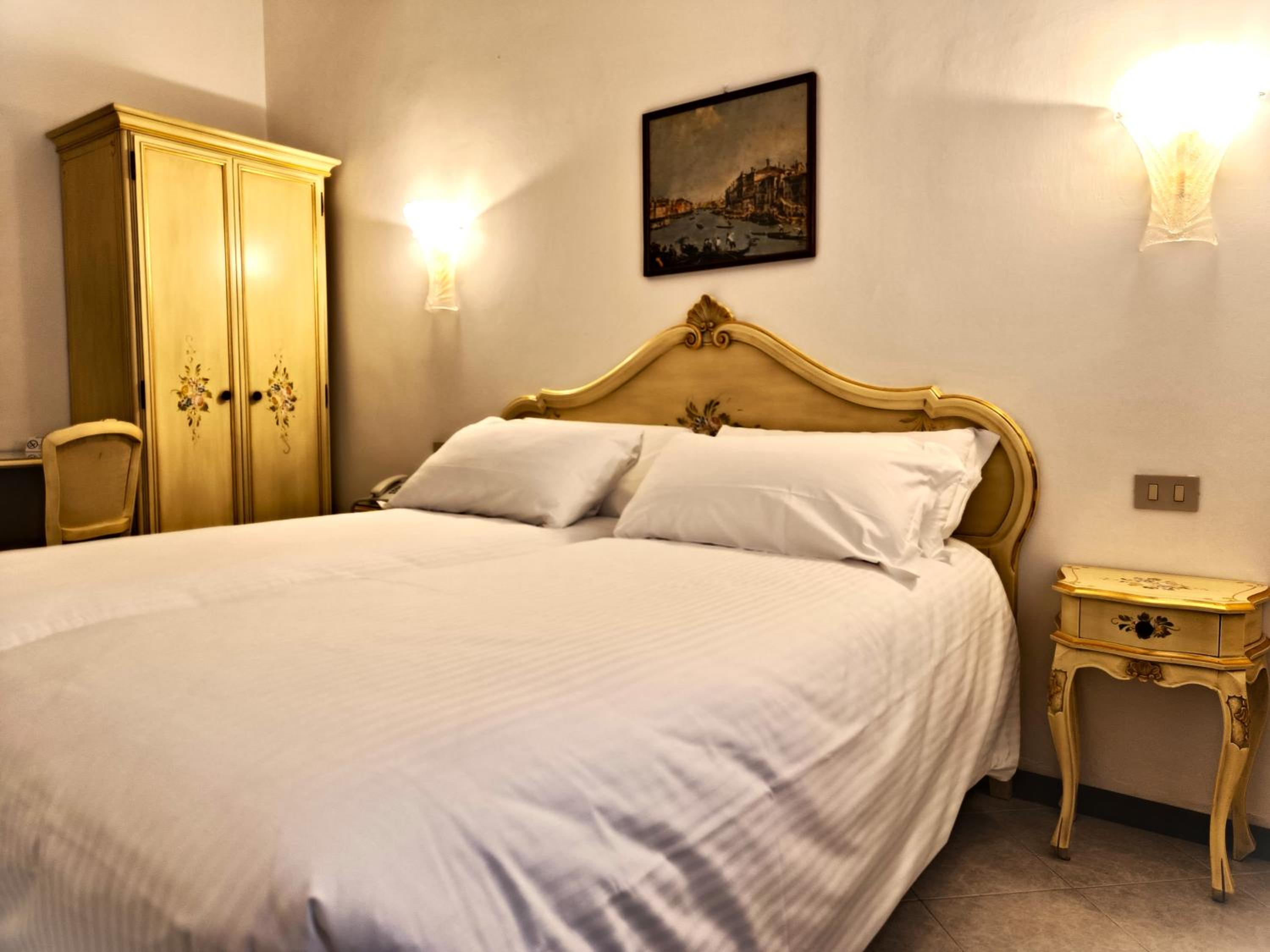 Double Room photo 3