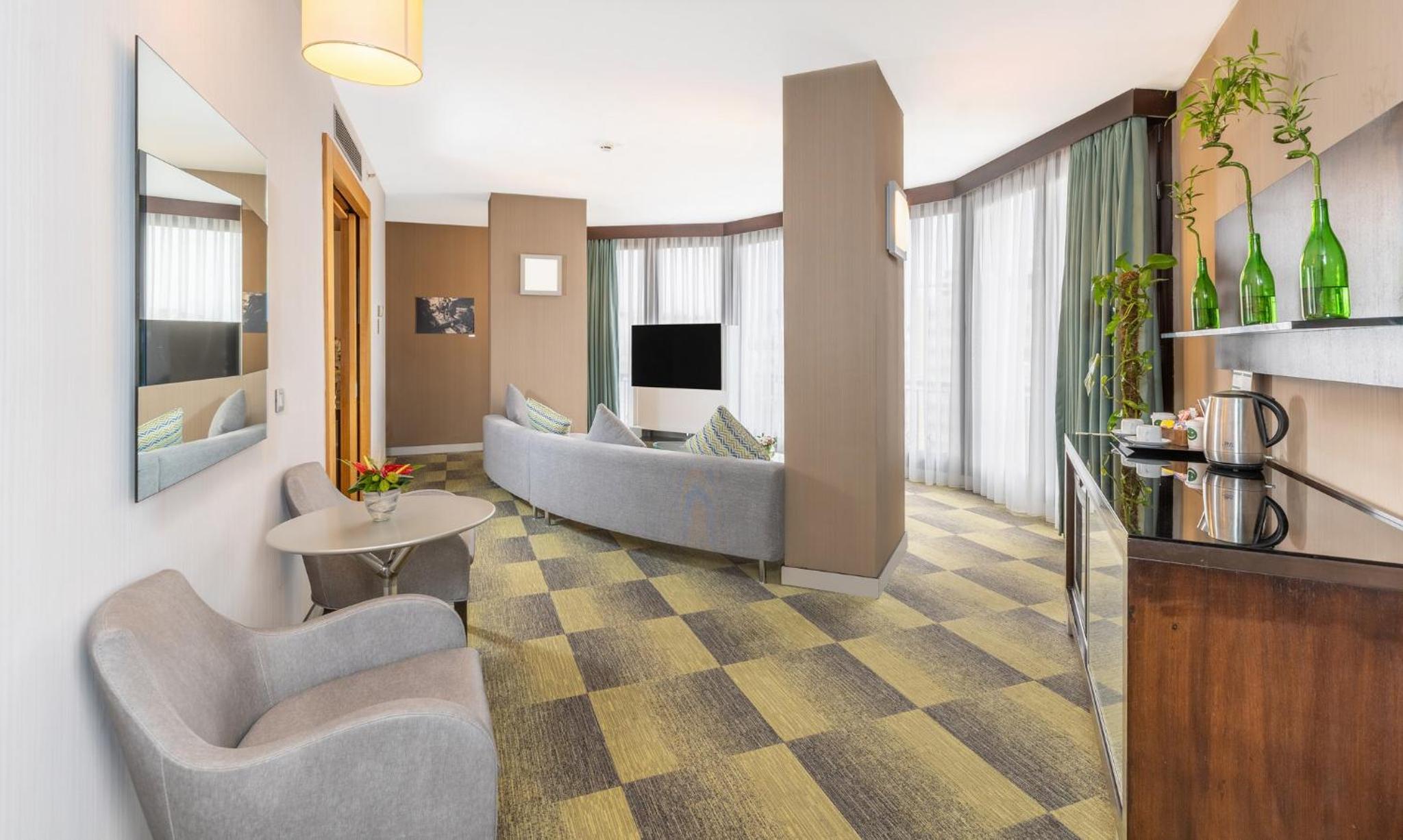 Executive Junior Suite with  Lounge Access