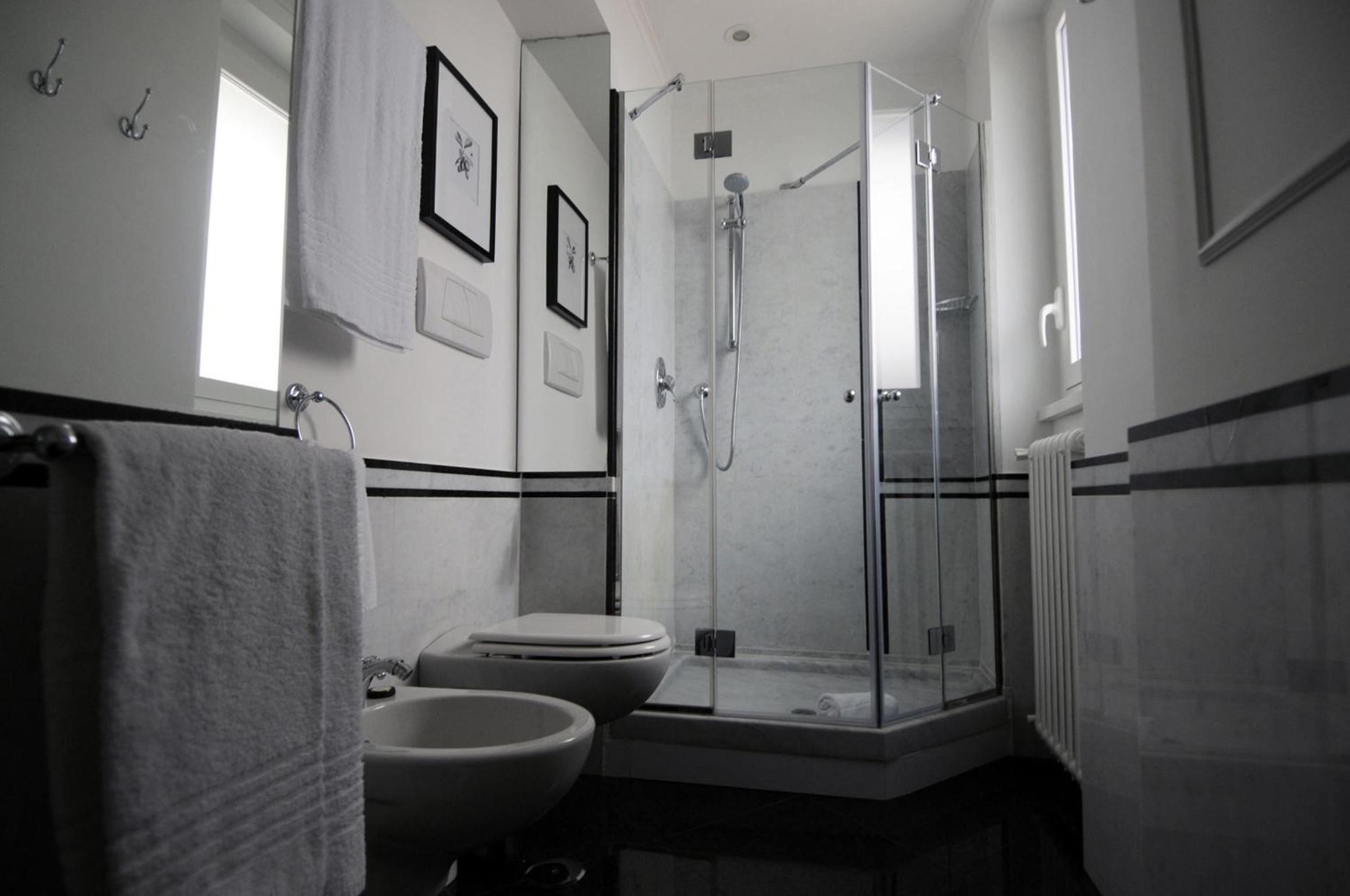 Red Junior Suite photo 2