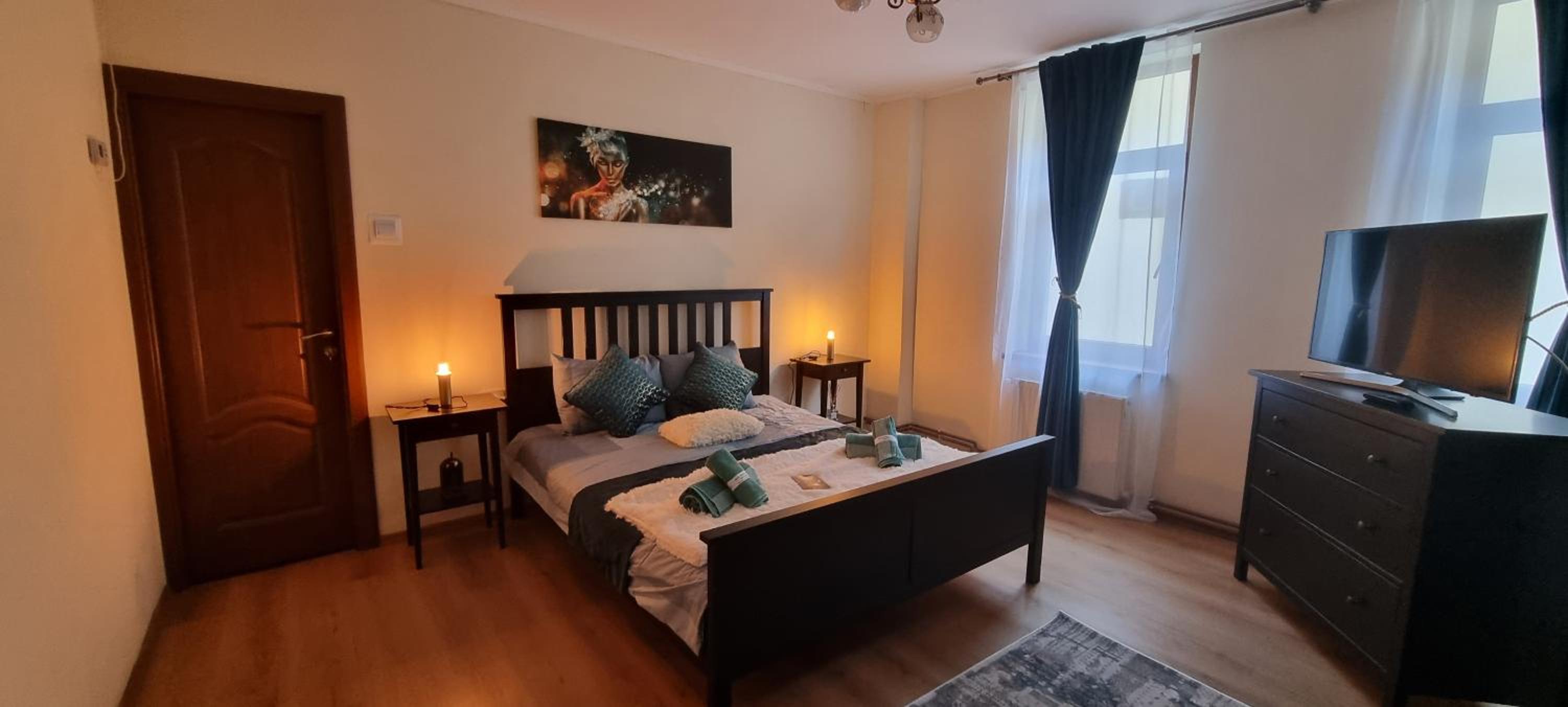 One-Bedroom Apartment - Photo 4
