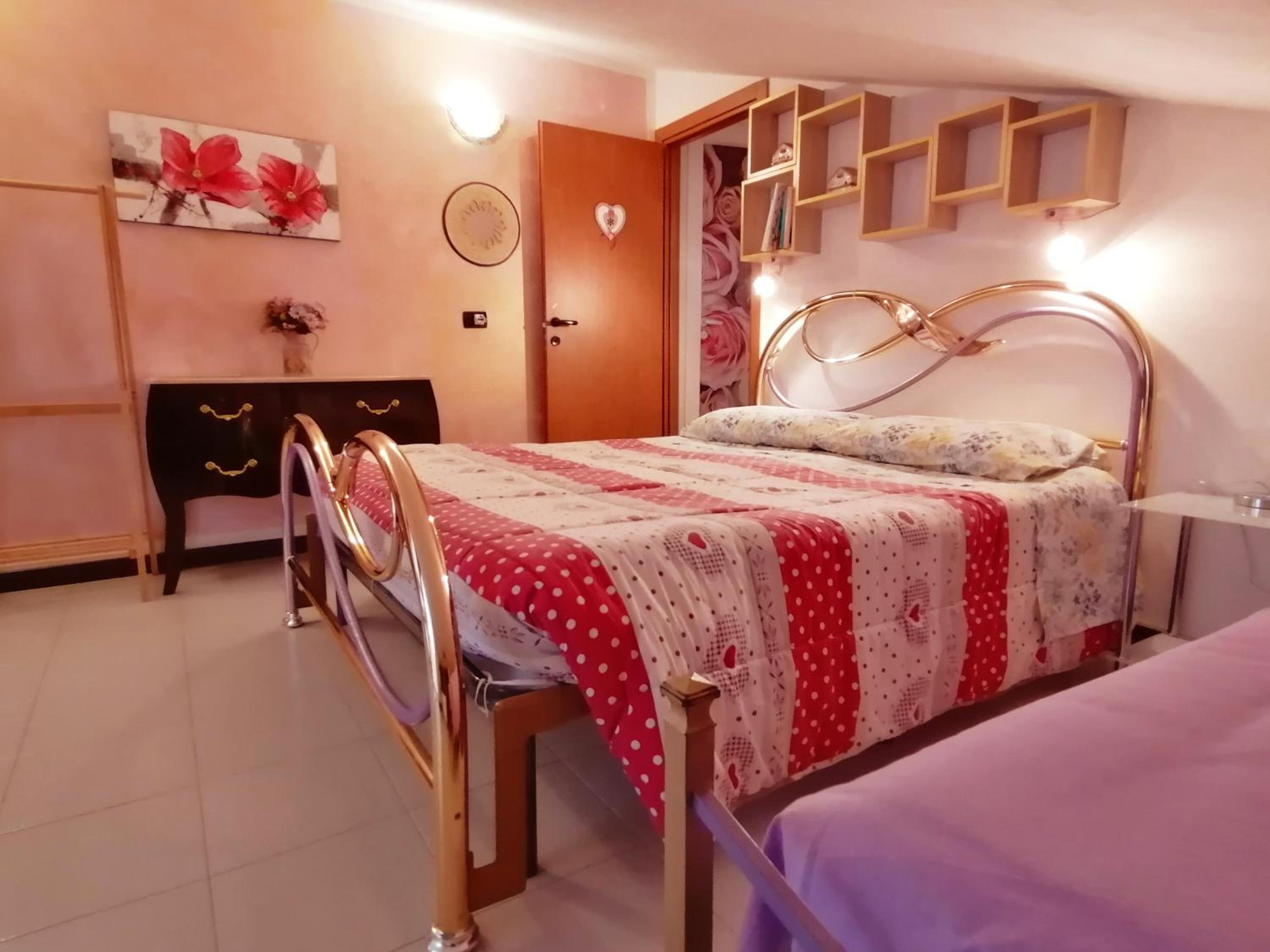 Economy Triple Room - Photo 2
