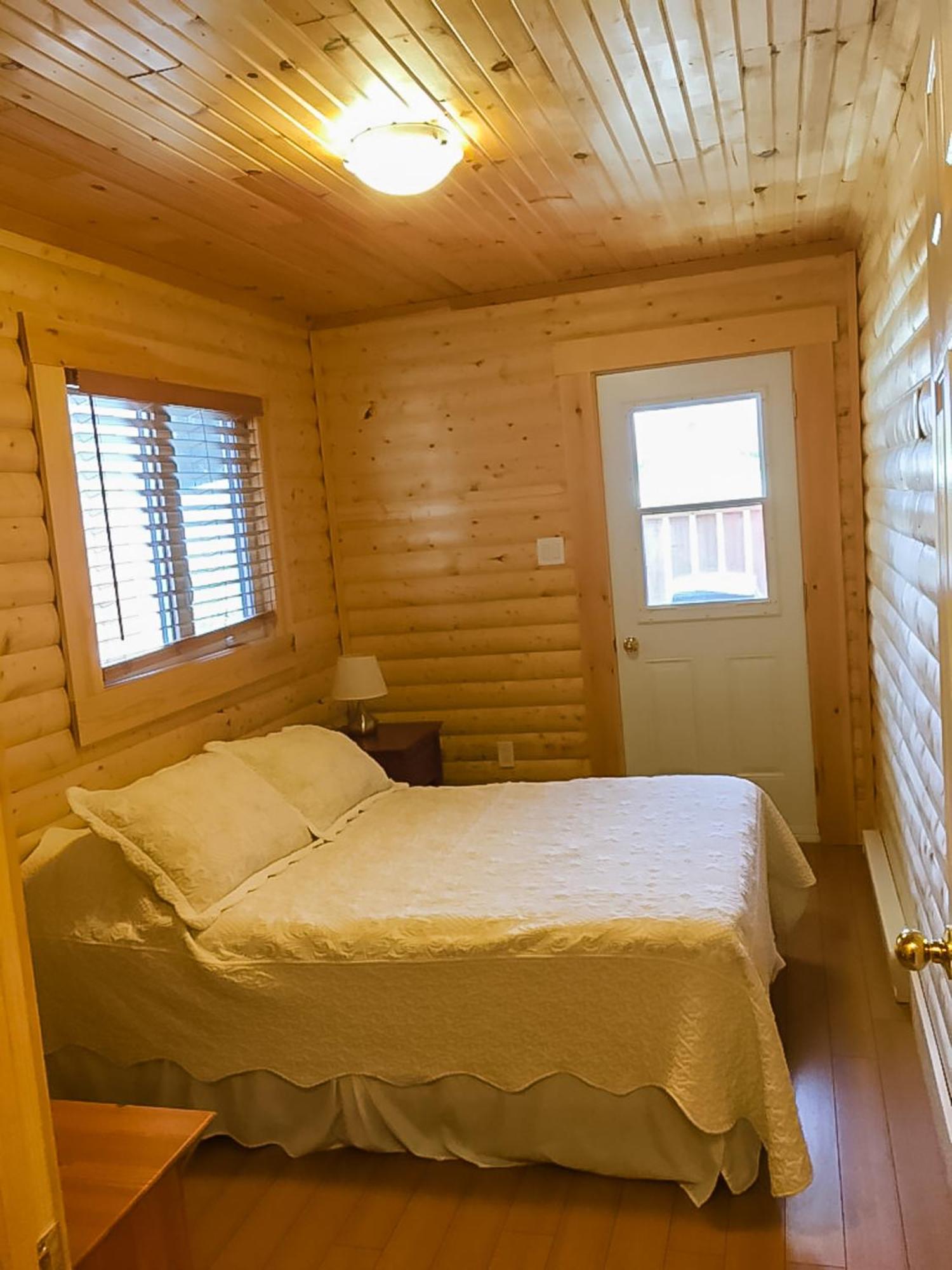 两卧室小屋