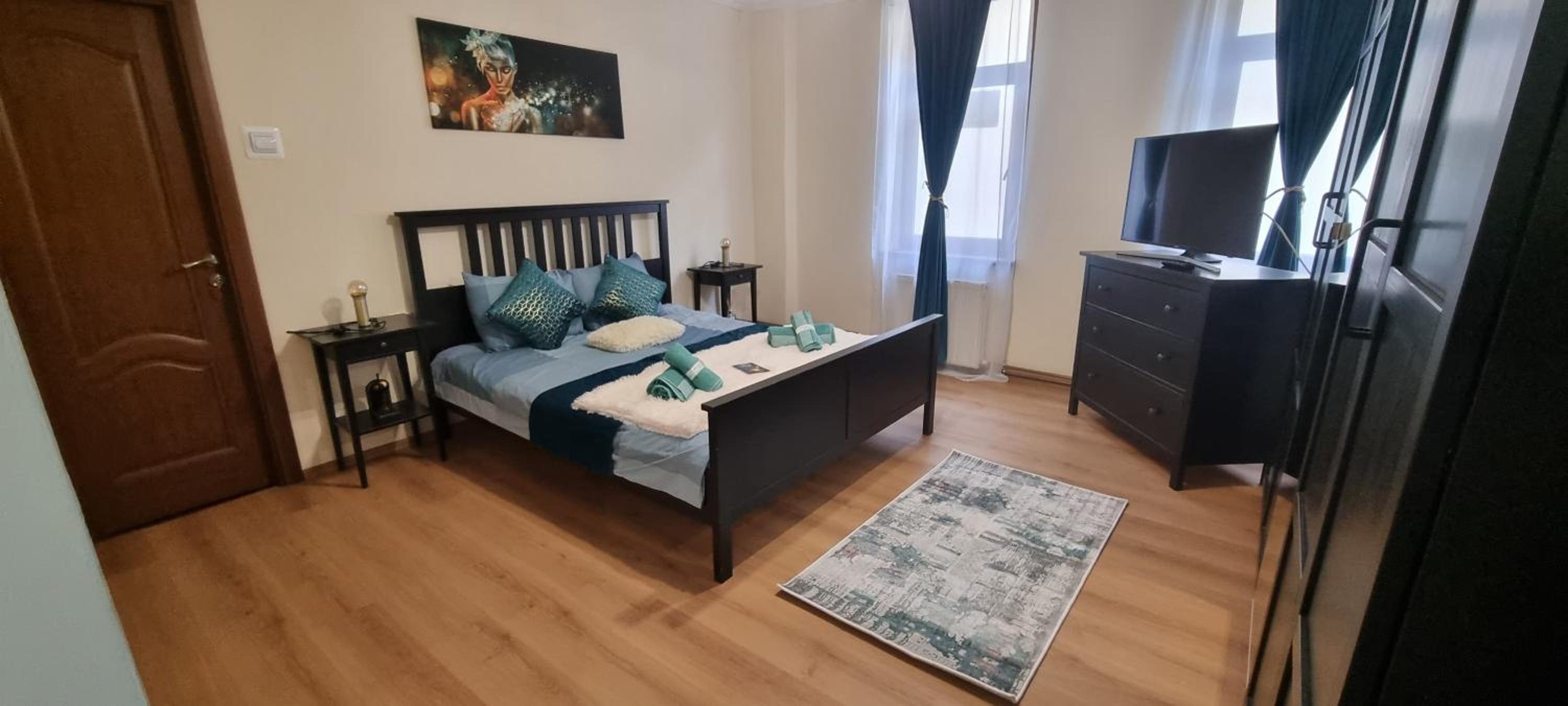 One-Bedroom Apartment - Photo 8