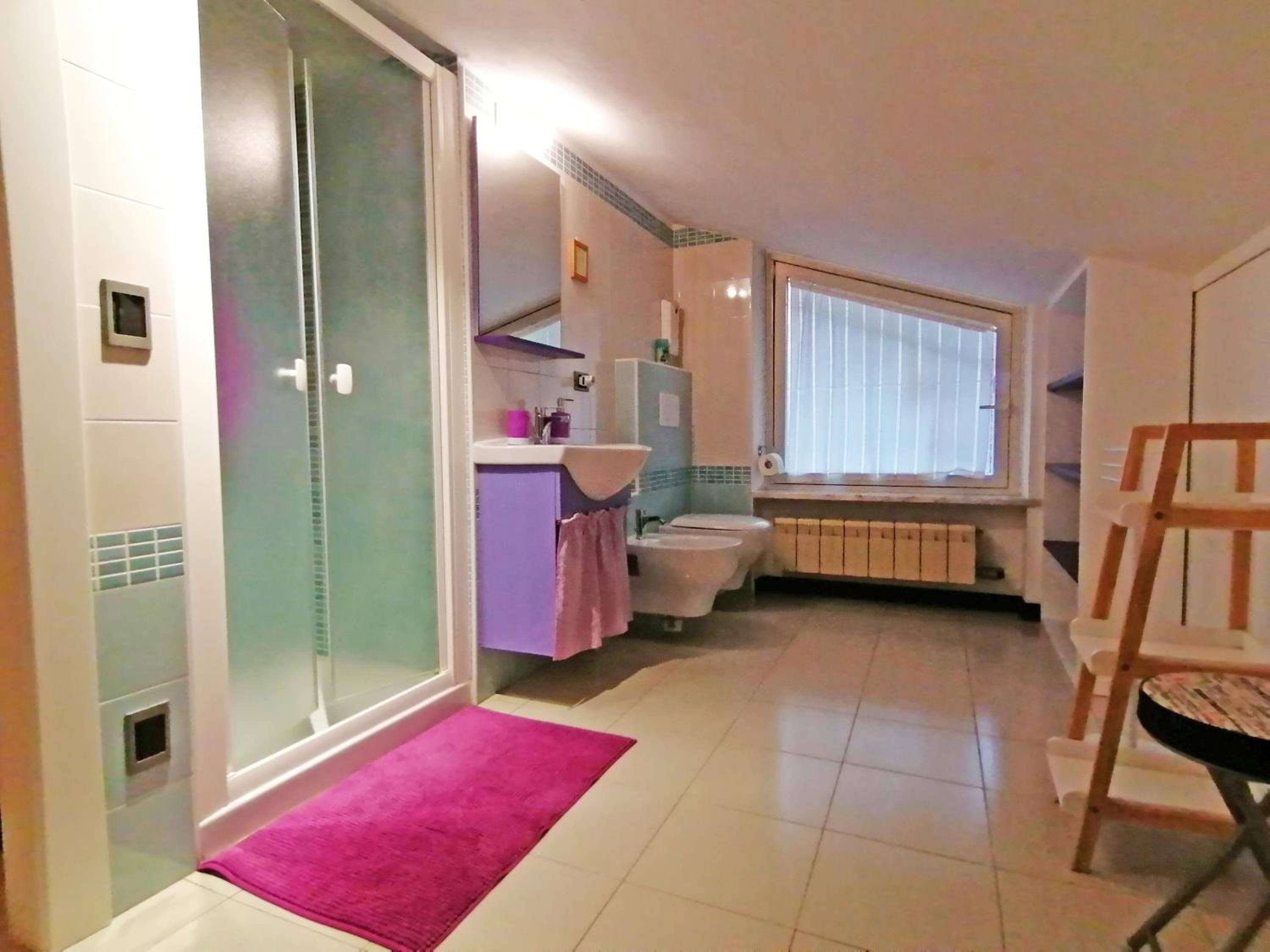 Economy Triple Room - Photo 5