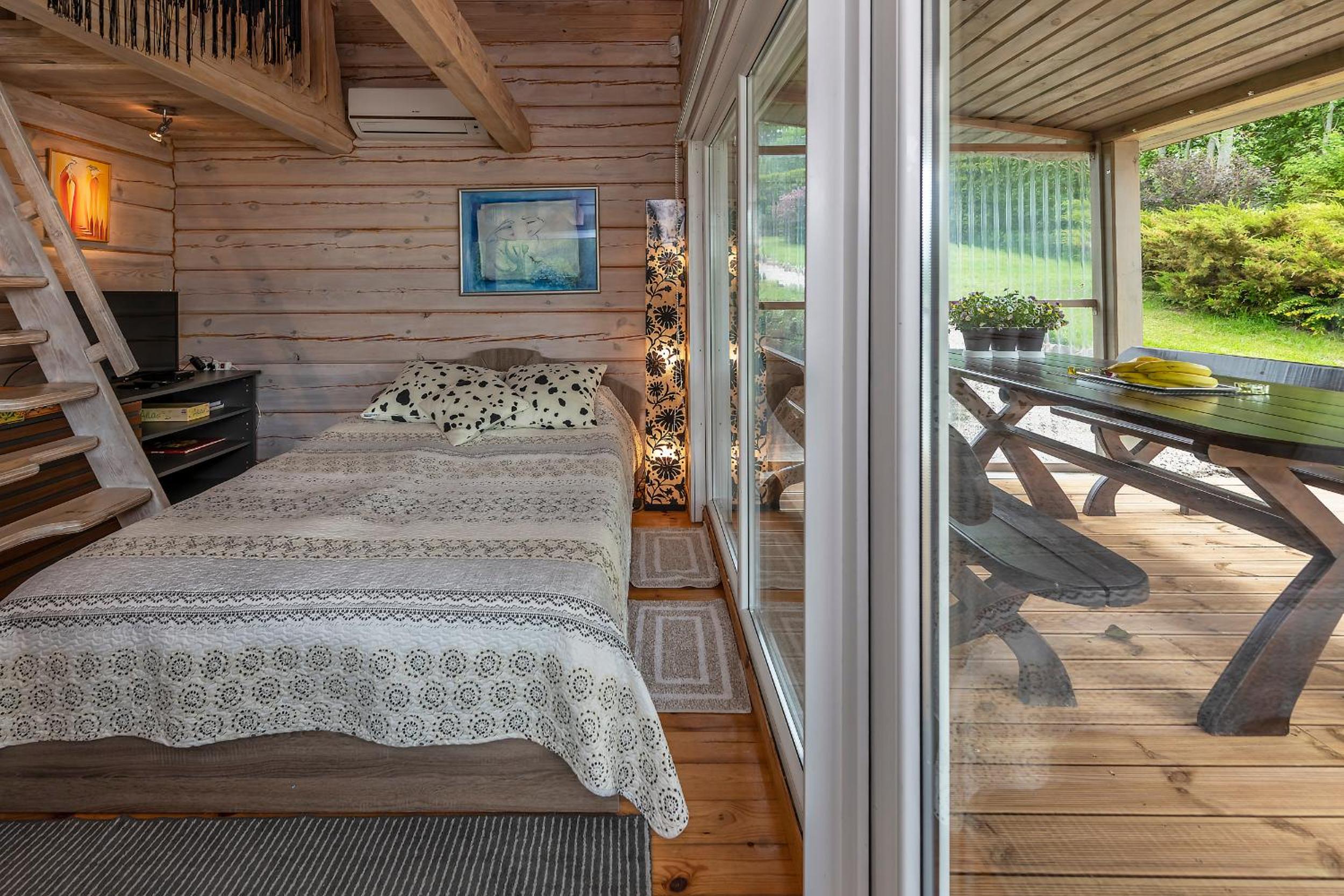 One-Bedroom Villa with Lake View photo 2