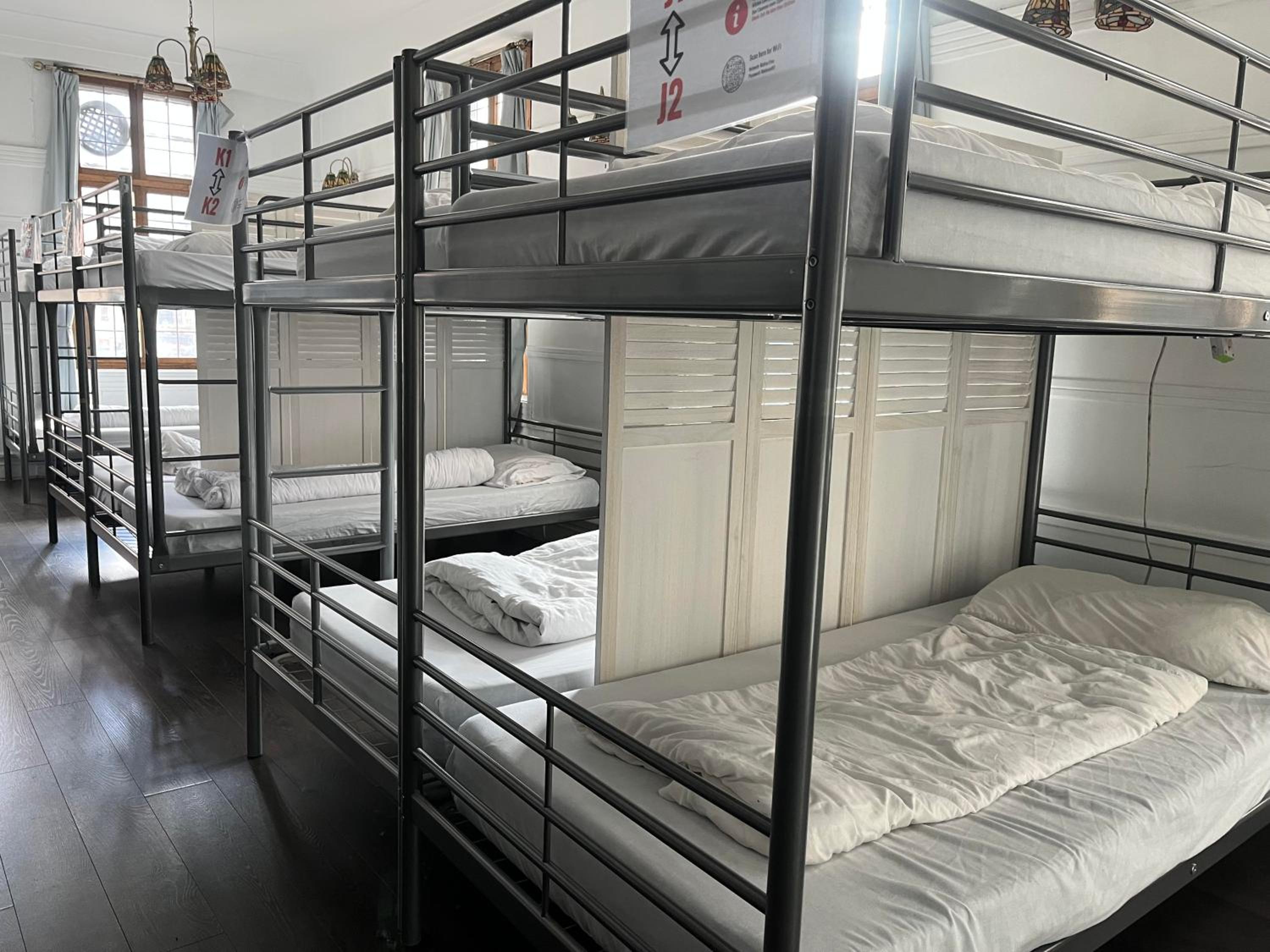 Bed in 26-Bed Mixed Dormitory Room photo 2