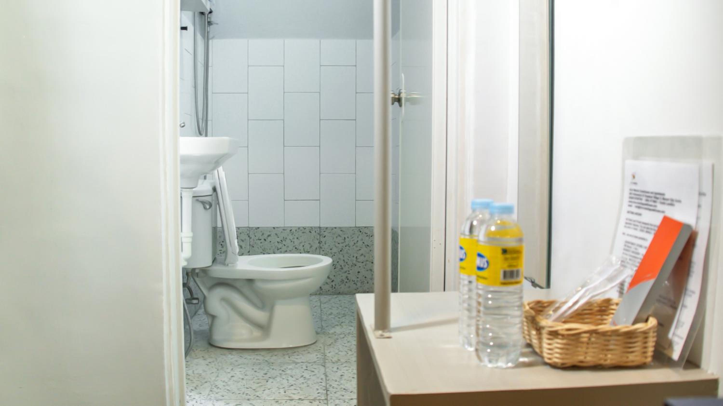 Studio Apartment - Photo 17