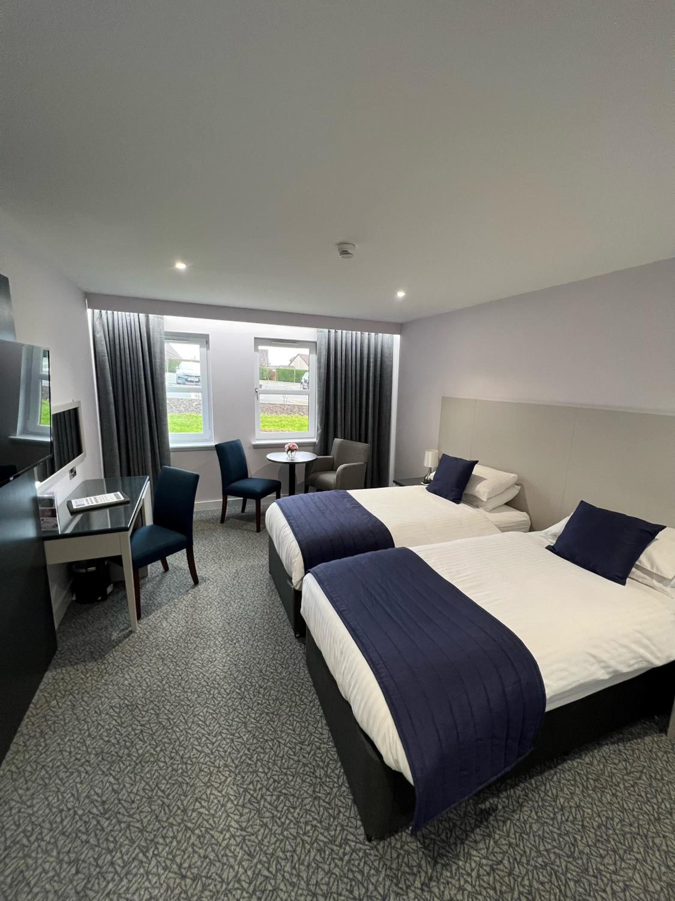 Superior Double or Twin Room - Photo 6