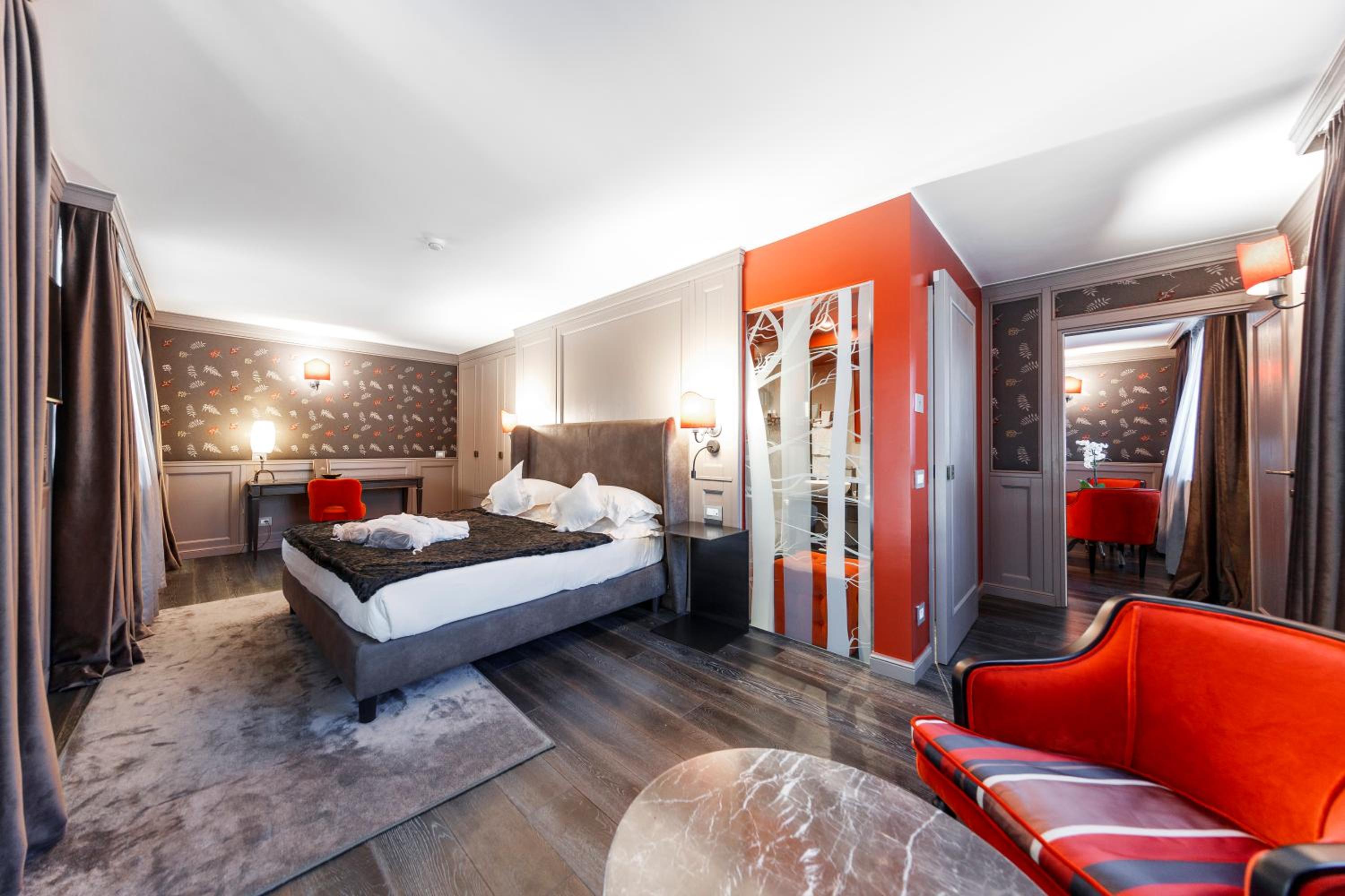 Prestige Suite - Photo 3