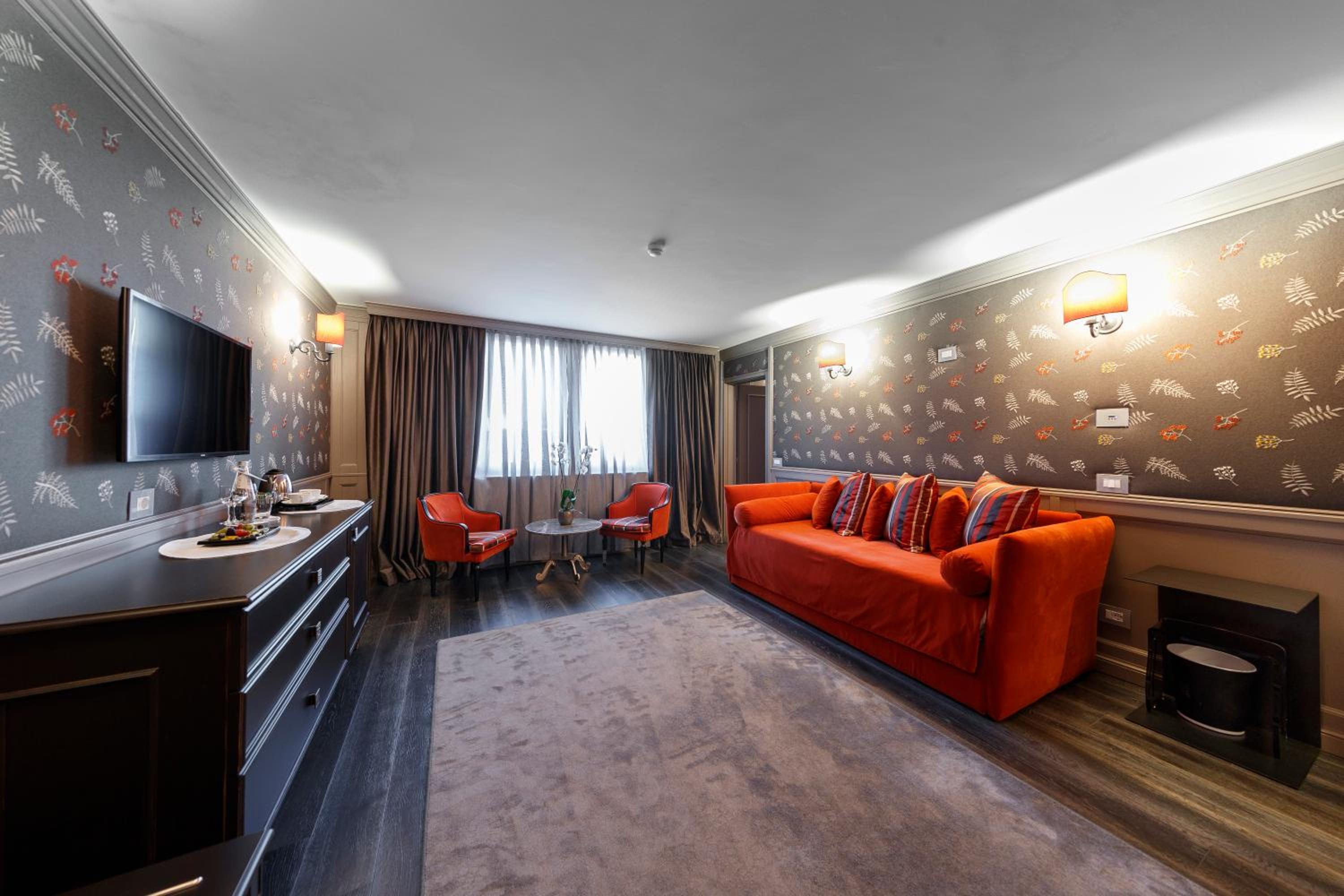 Prestige Suite - Photo 2