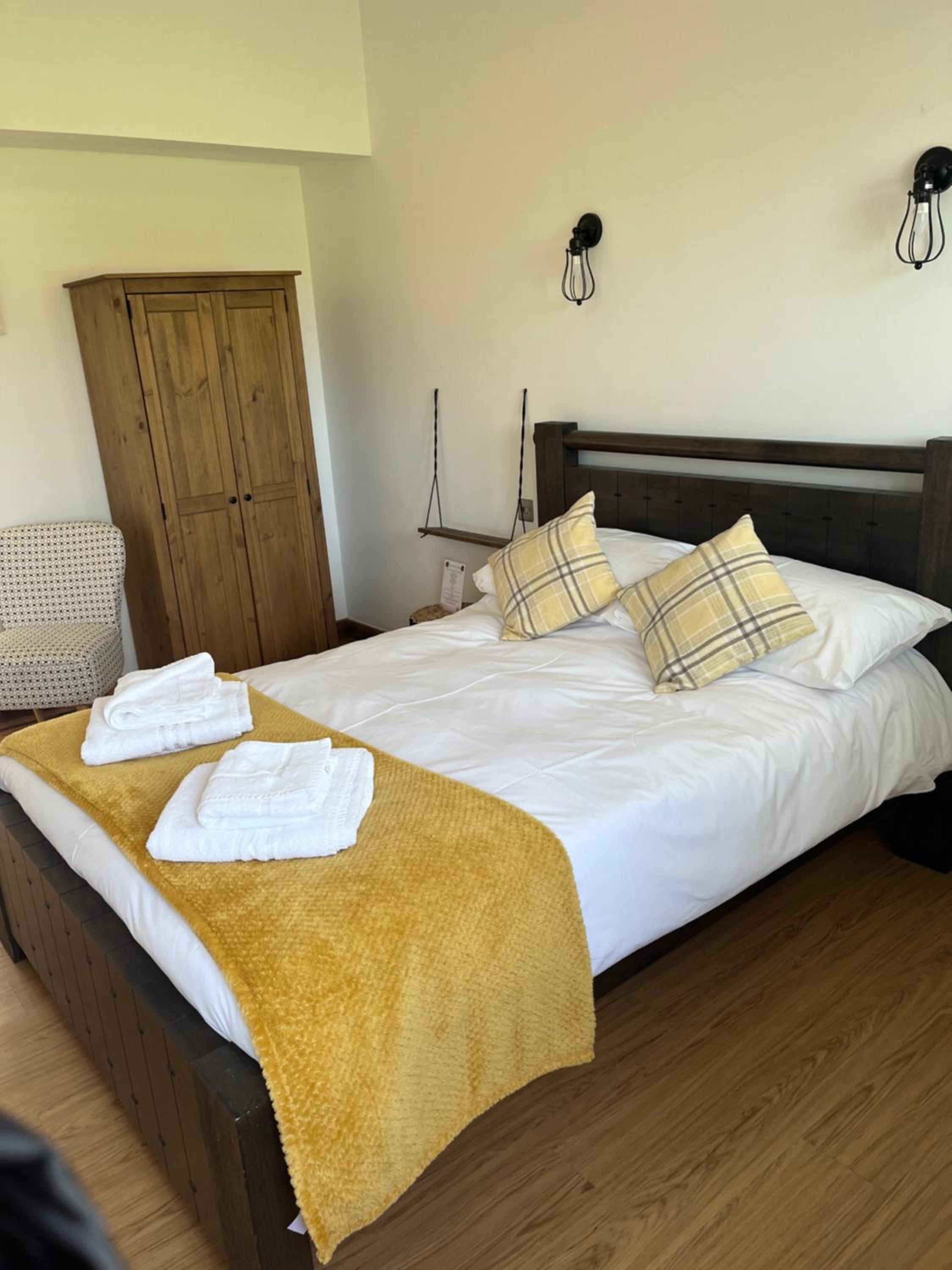Double Room - Photo 10