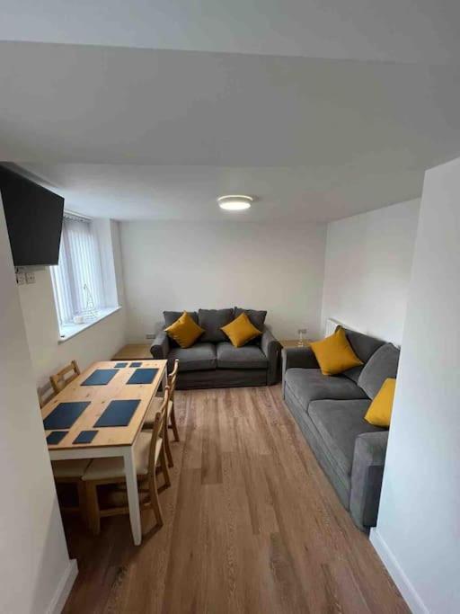 Two-Bedroom Apartment photo 2