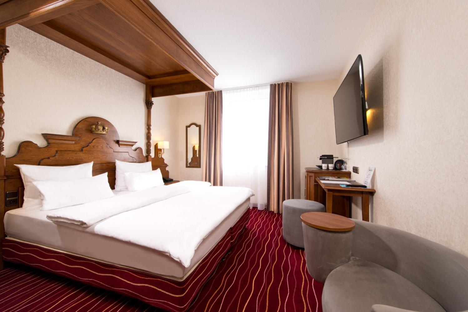 Club Double Room with Quiet Courtyard View photo 1