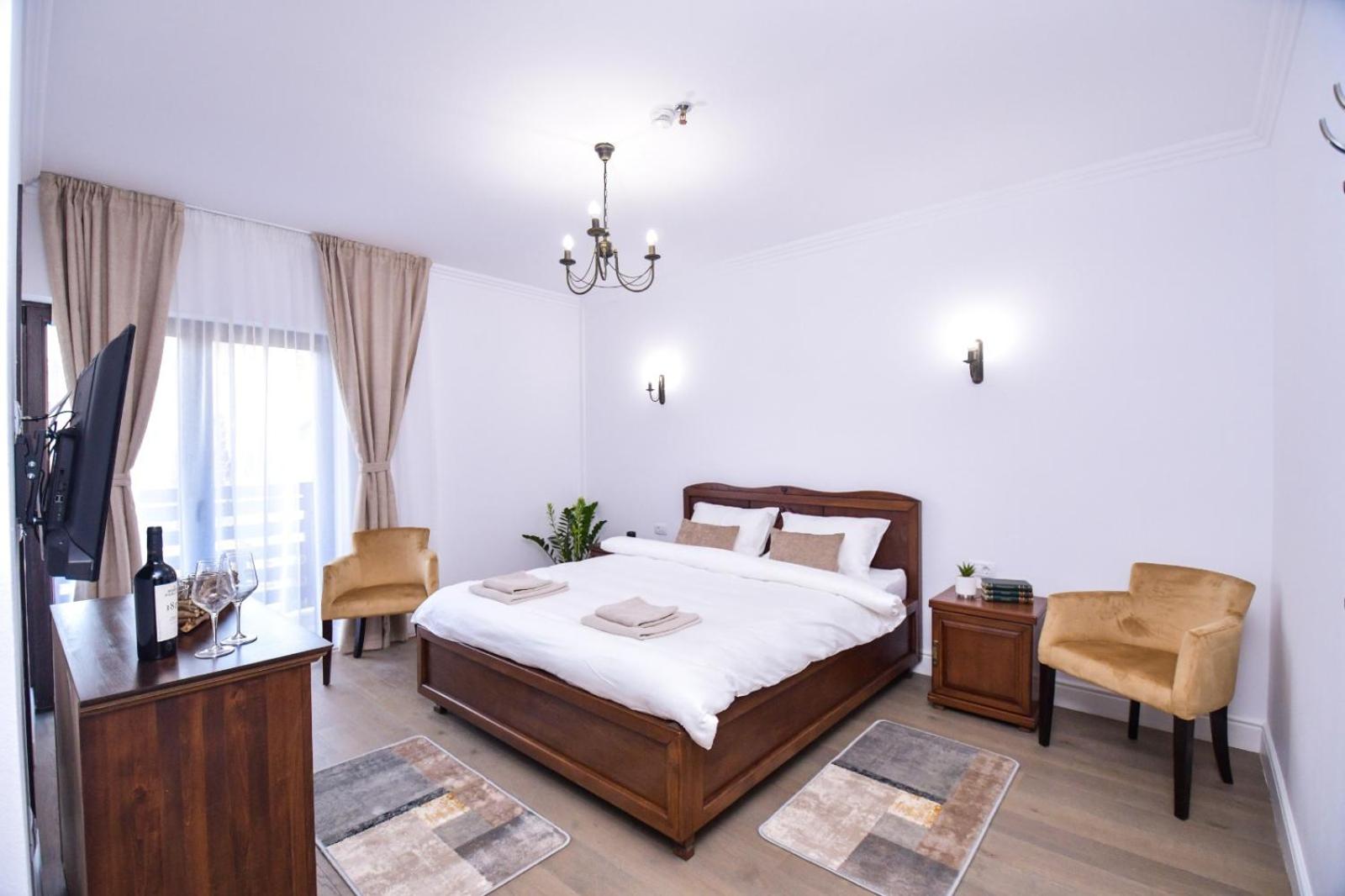 Deluxe Double Room with Spa Access photo 3