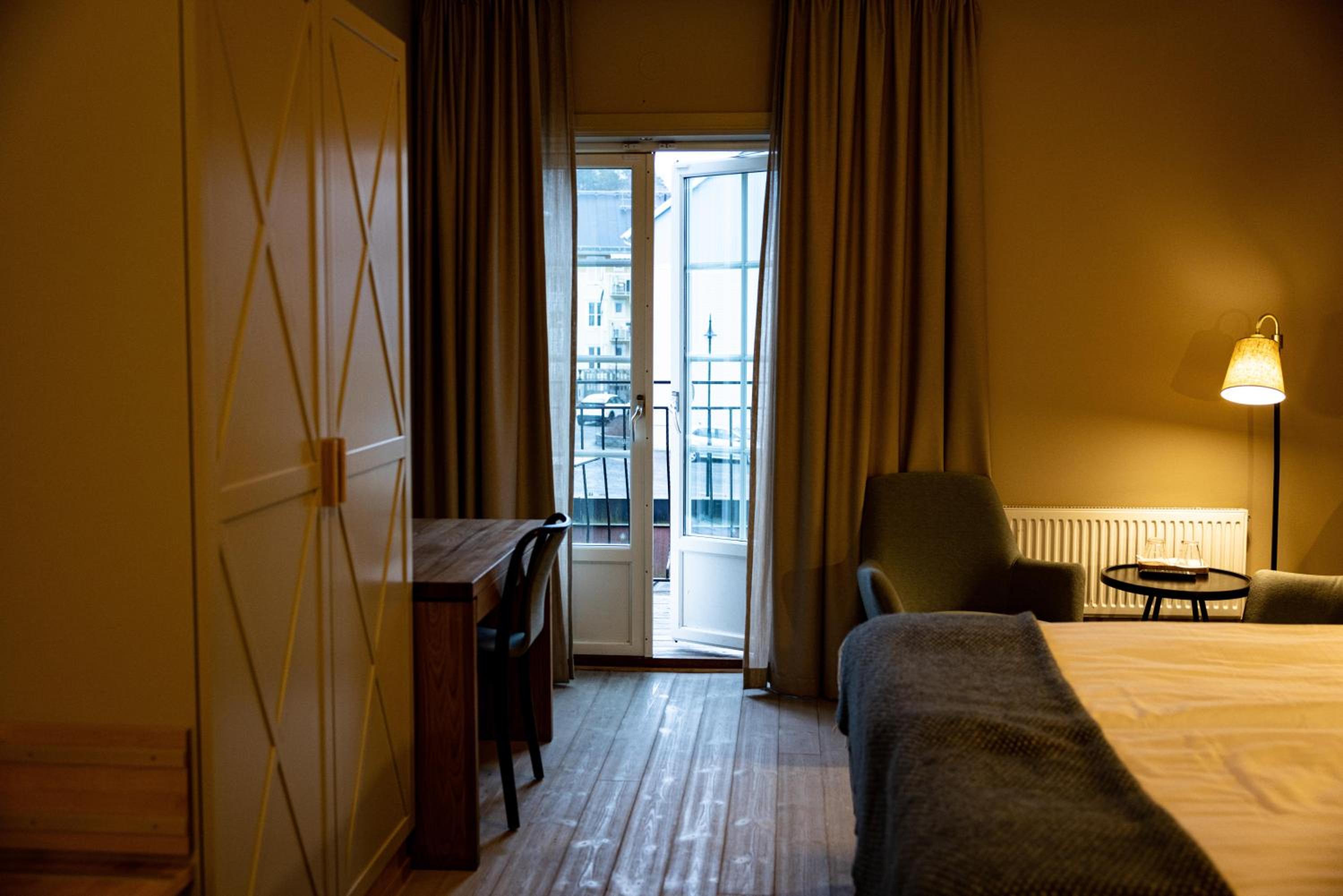 Deluxe Double Room - Photo 10