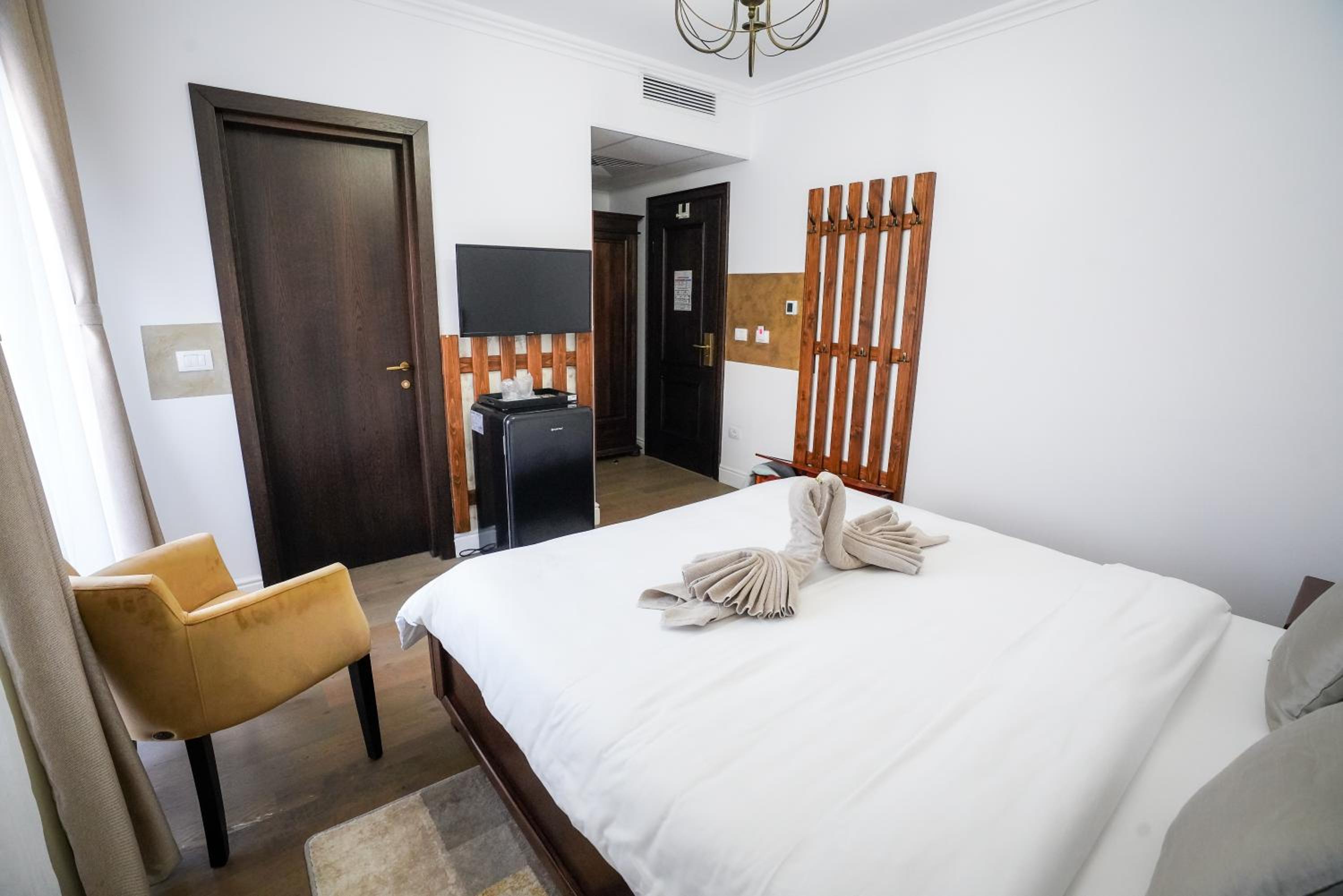 Standard Double Room photo 2