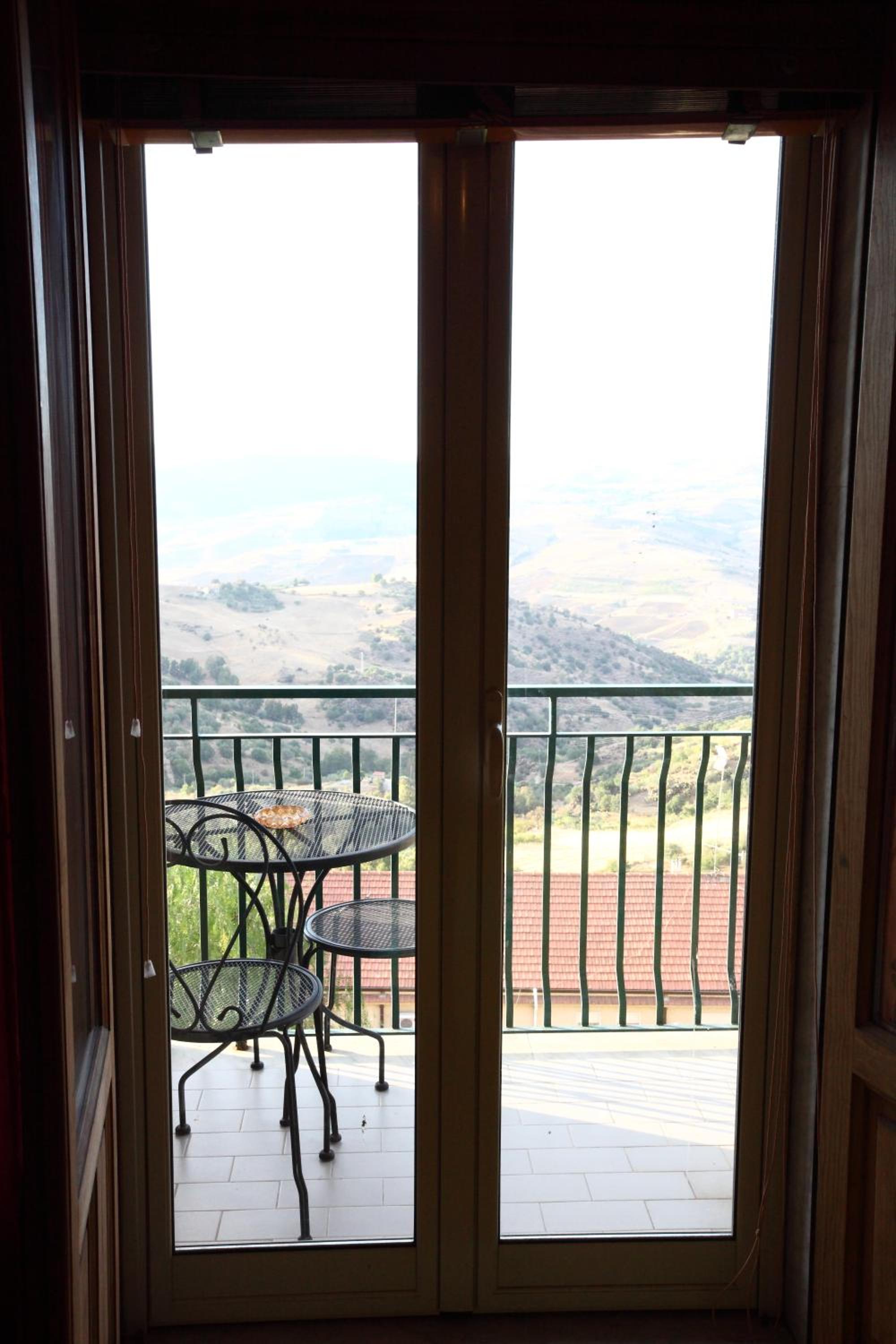 Double Room with Balcony photo 3