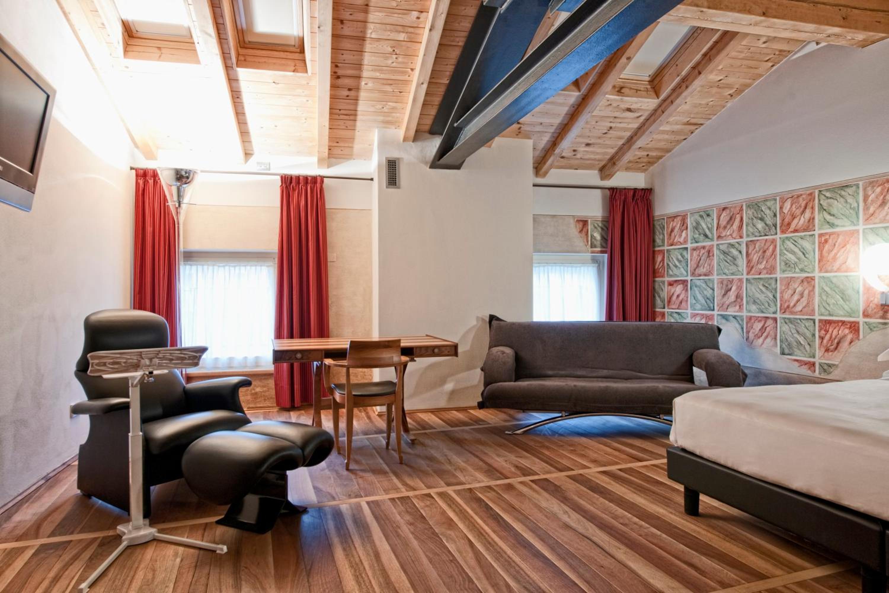 Junior Suite with Spa Access photo 3