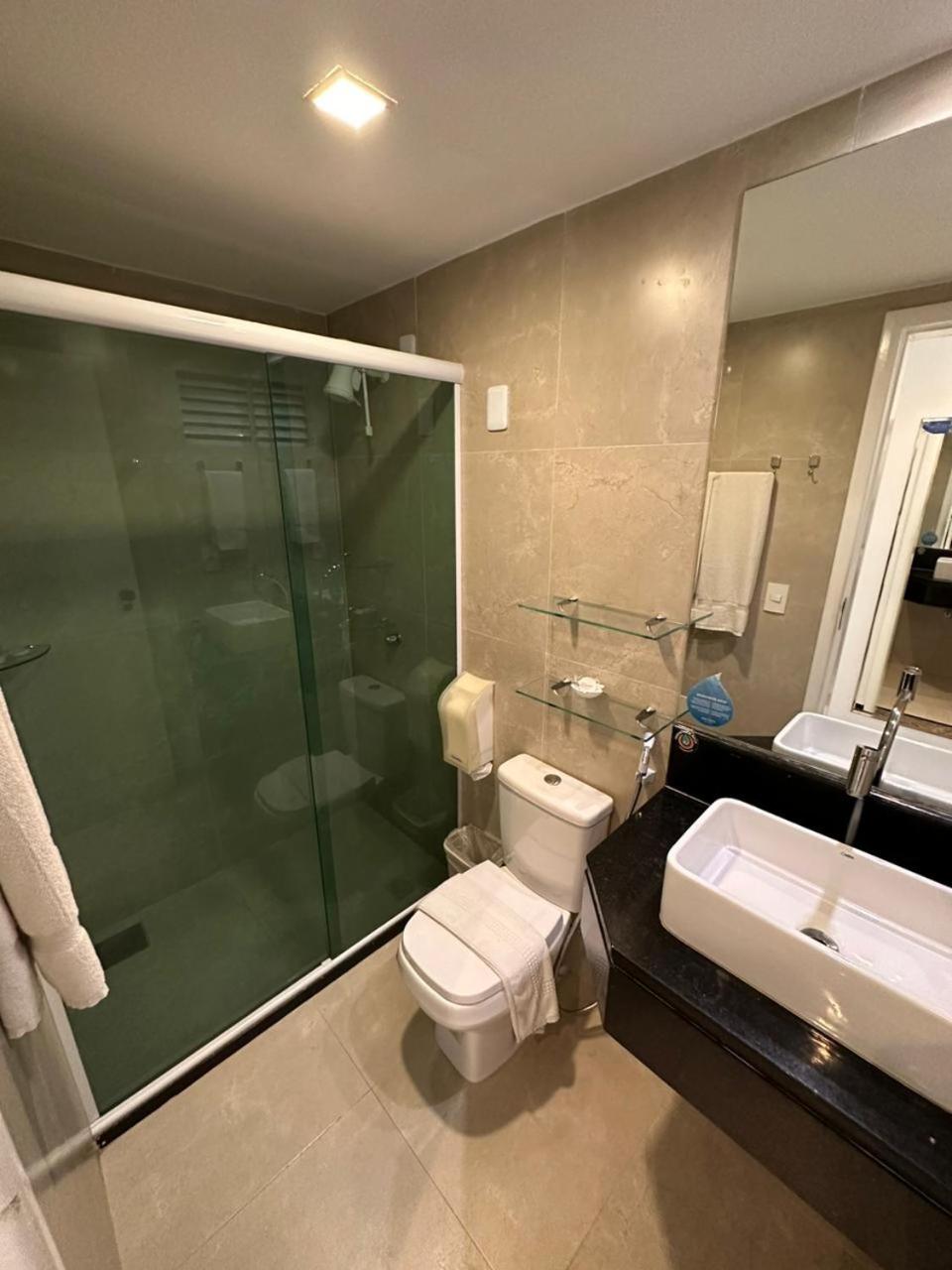Deluxe Room - Photo 5