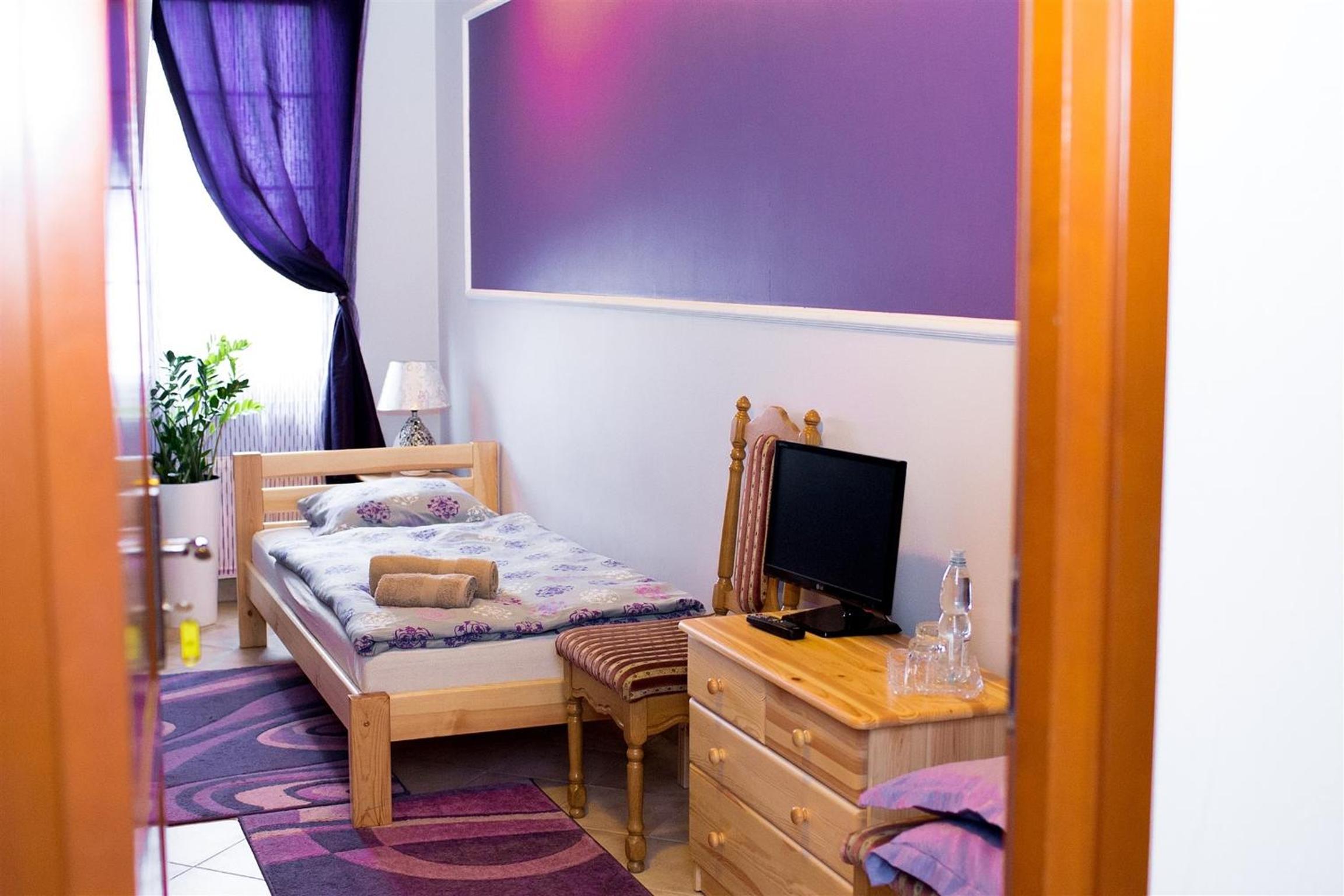 Single Room photo 3