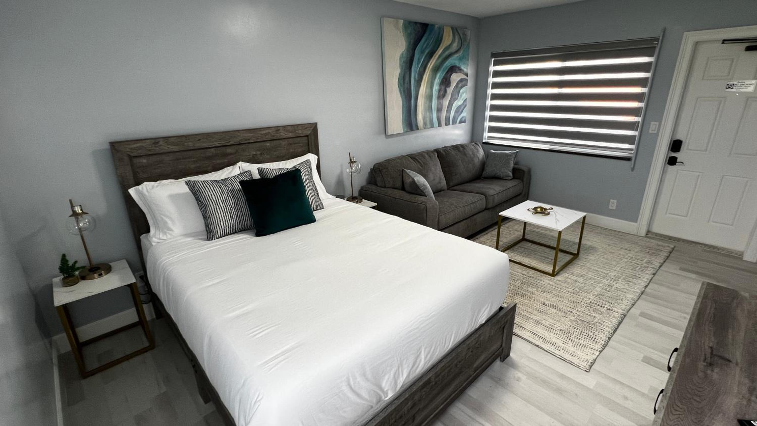 Premium Quadruple Room