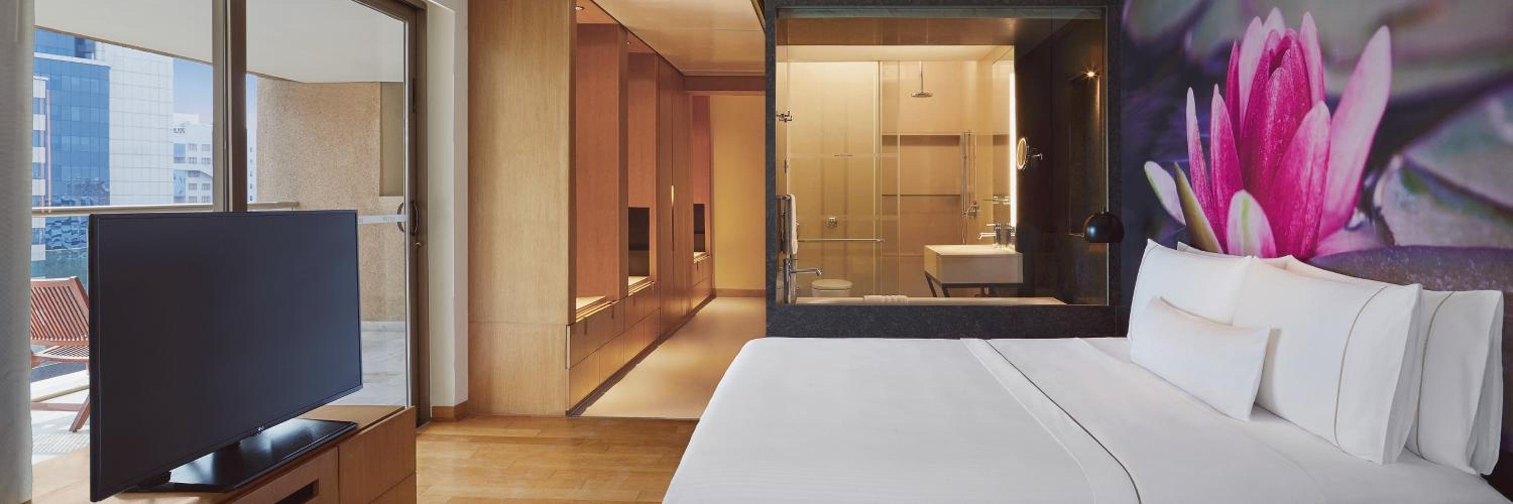 Guest Room, 1 King Bed