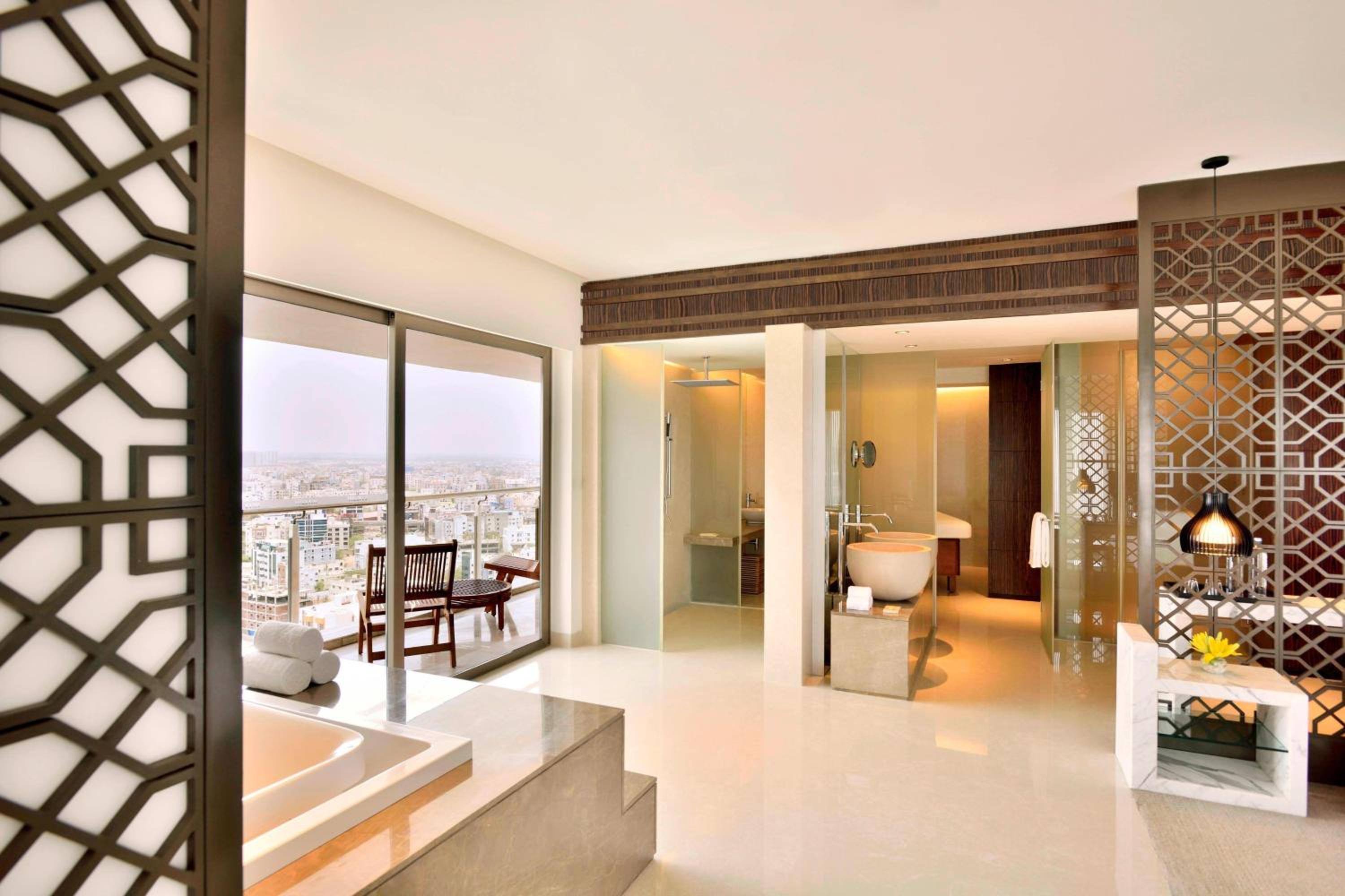 Presidential Suite, 2 Bedrooms, Lounge Access, Two way Airport Transfer Presidential Suite, 2 Bedrooms, Lounge Access, Two way Airport Transfer