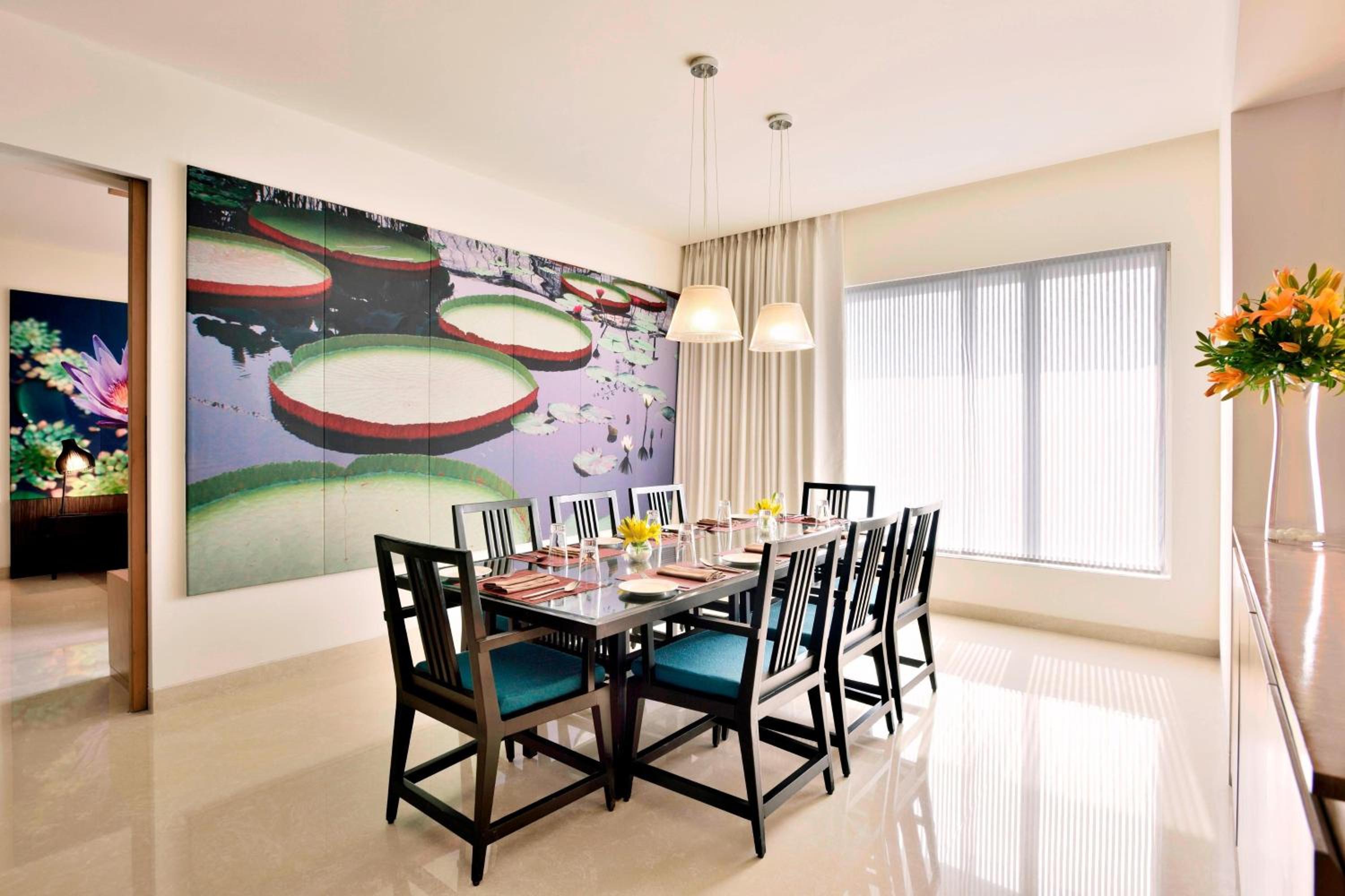 Presidential Suite, 2 Bedrooms, Lounge Access, Two way Airport Transfer photo