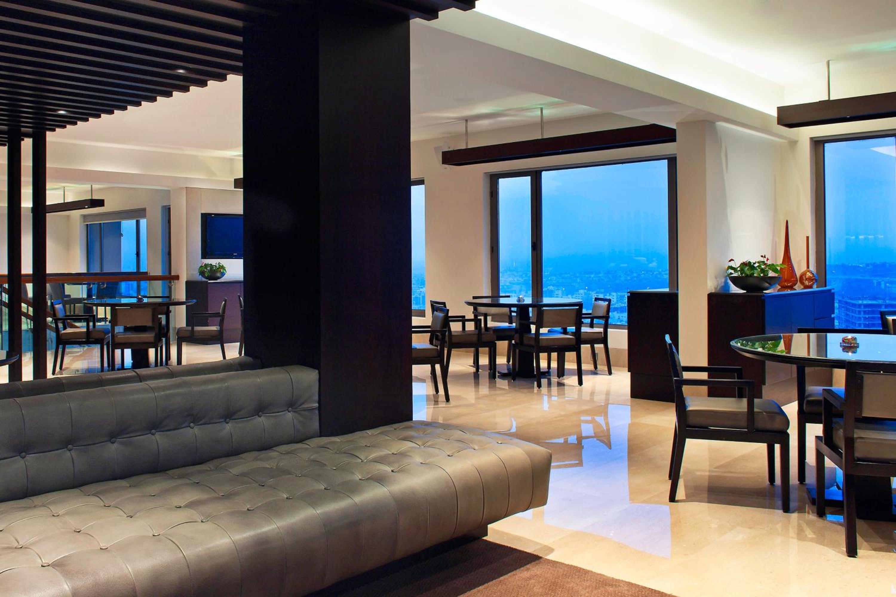 Lounge Access, Balcony, 2 Twin/Single Beds