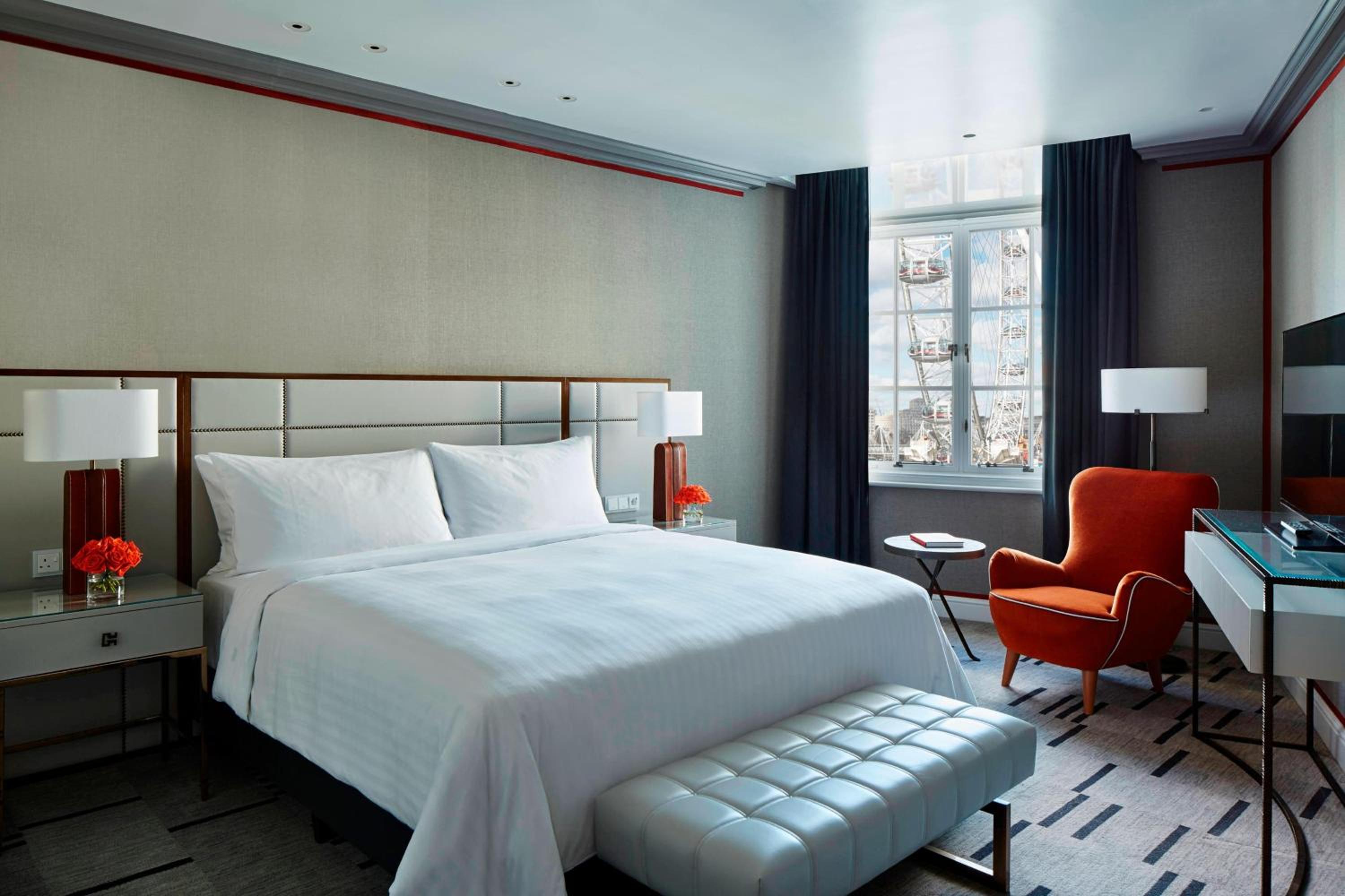 Suite with River View and Lounge Access thumbnail 6