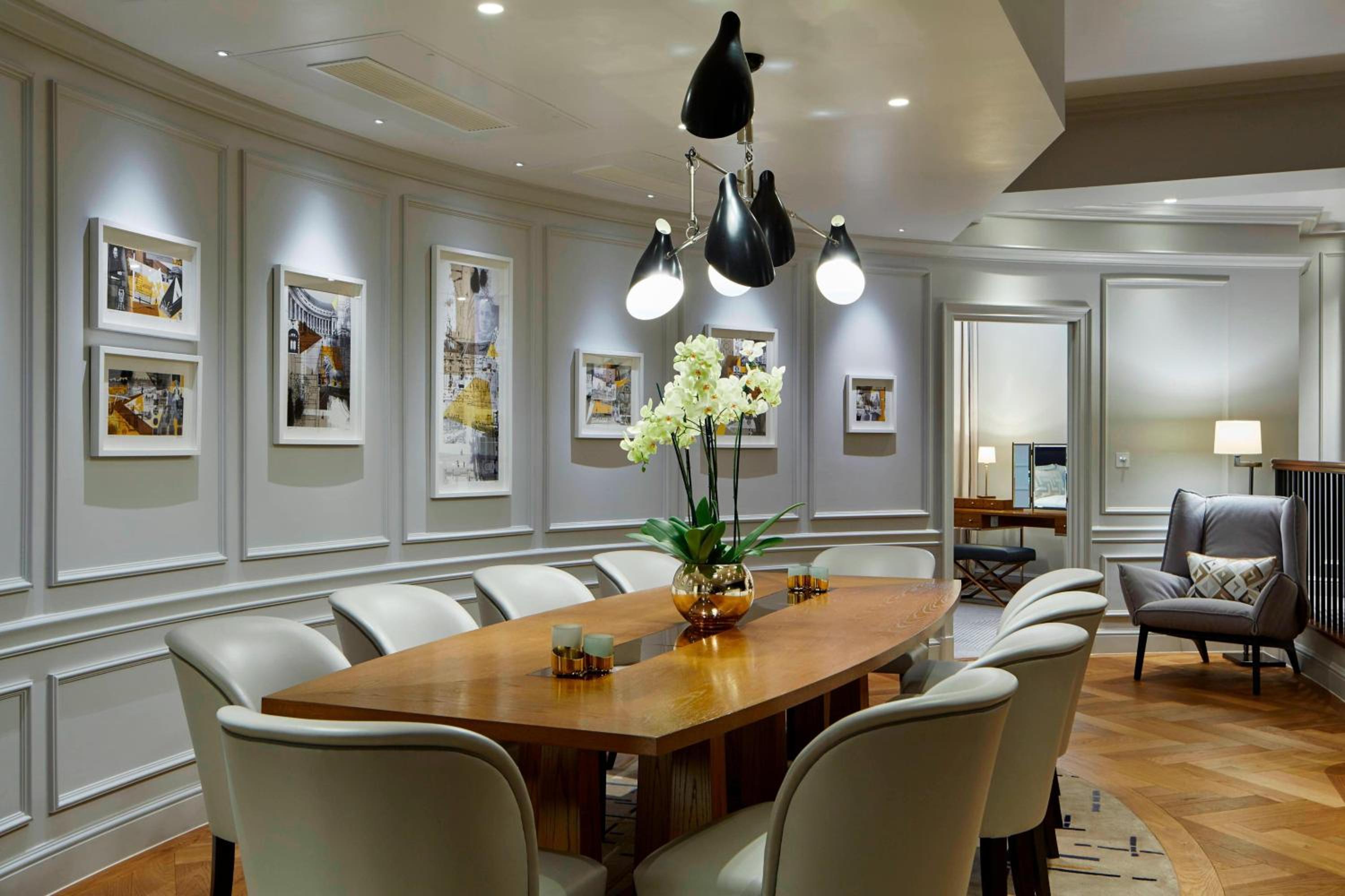Westminster Suite with Lounge Access
