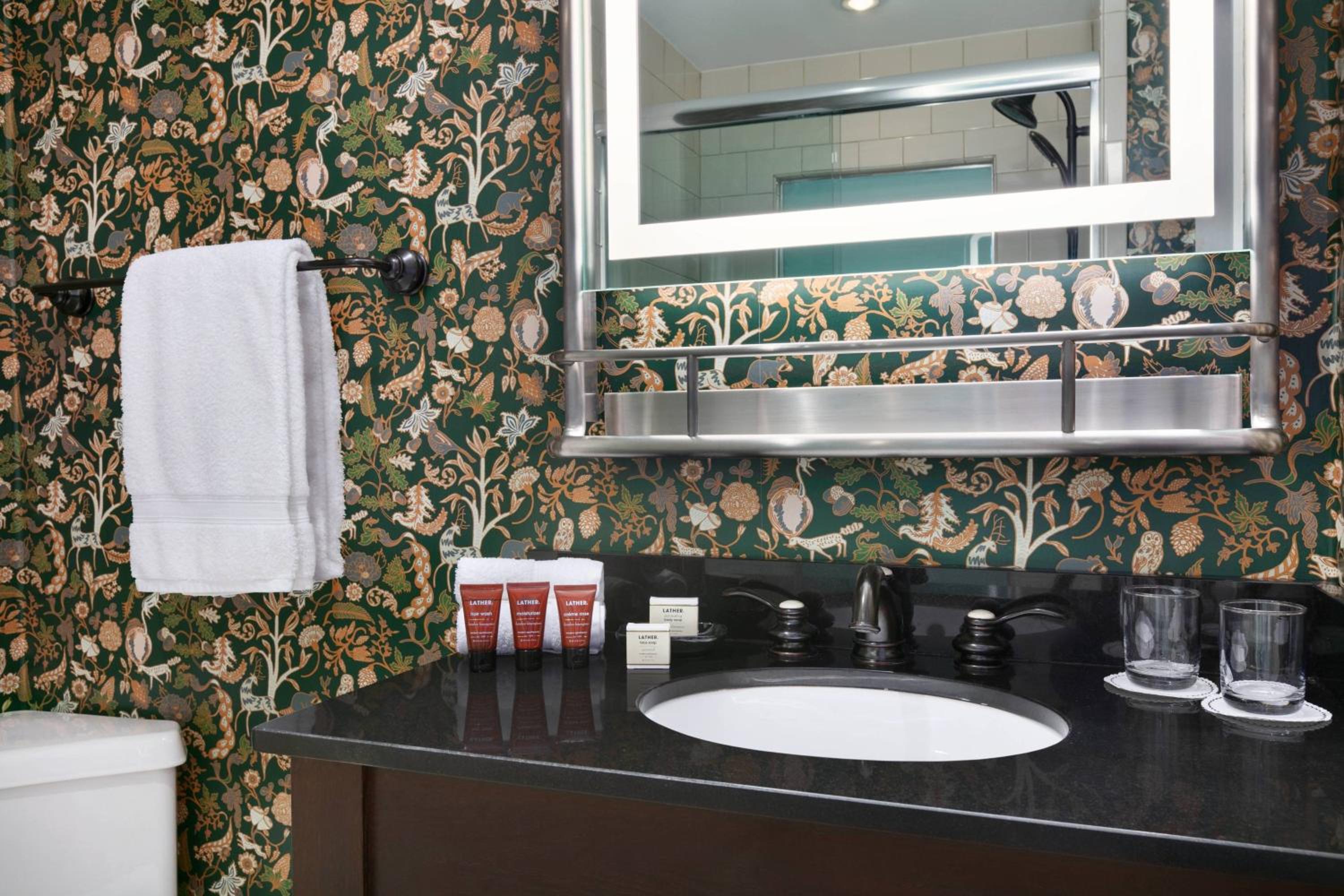 Queen Room - Photo 2