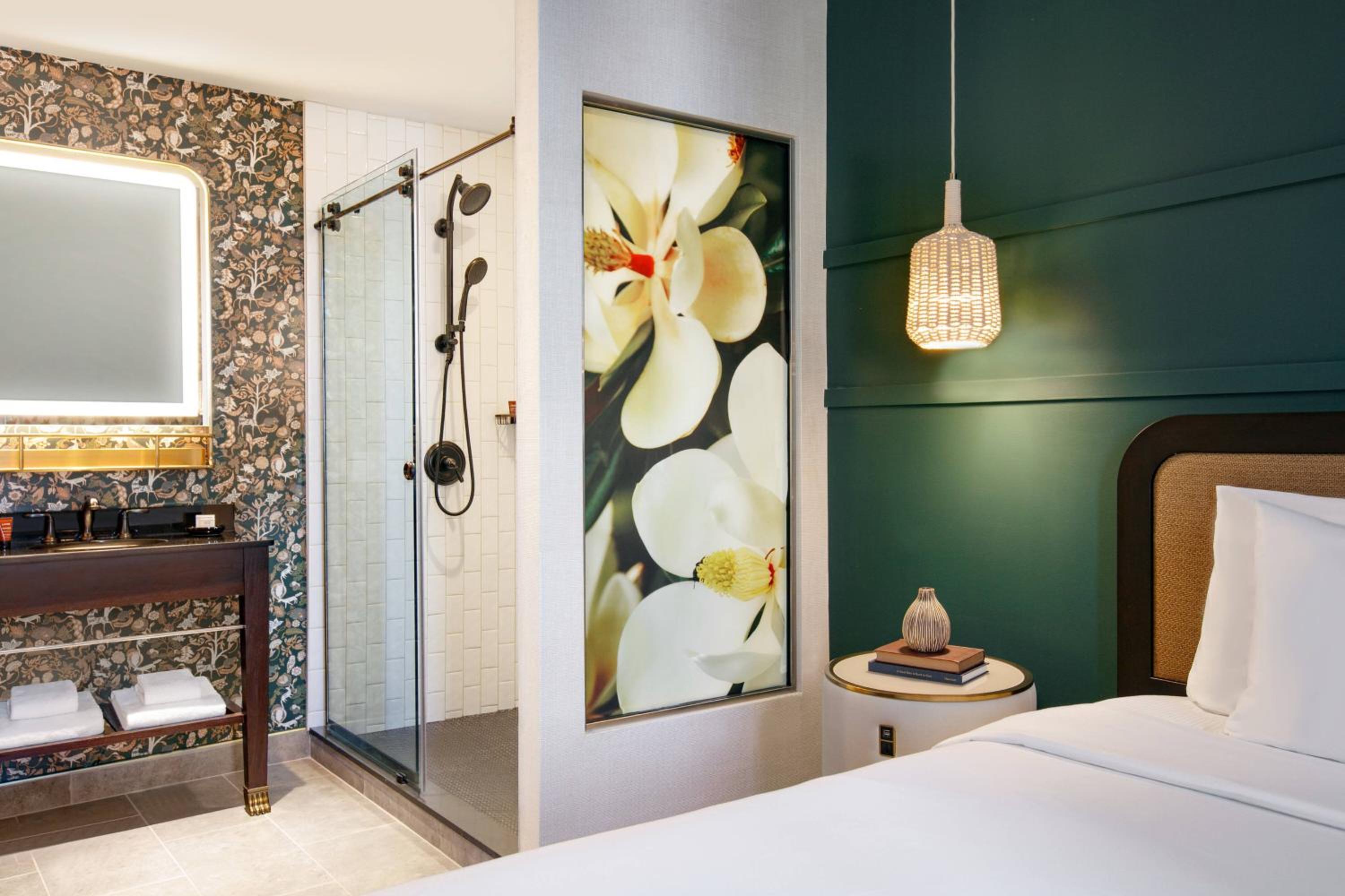 Executive King Suite - Photo 5