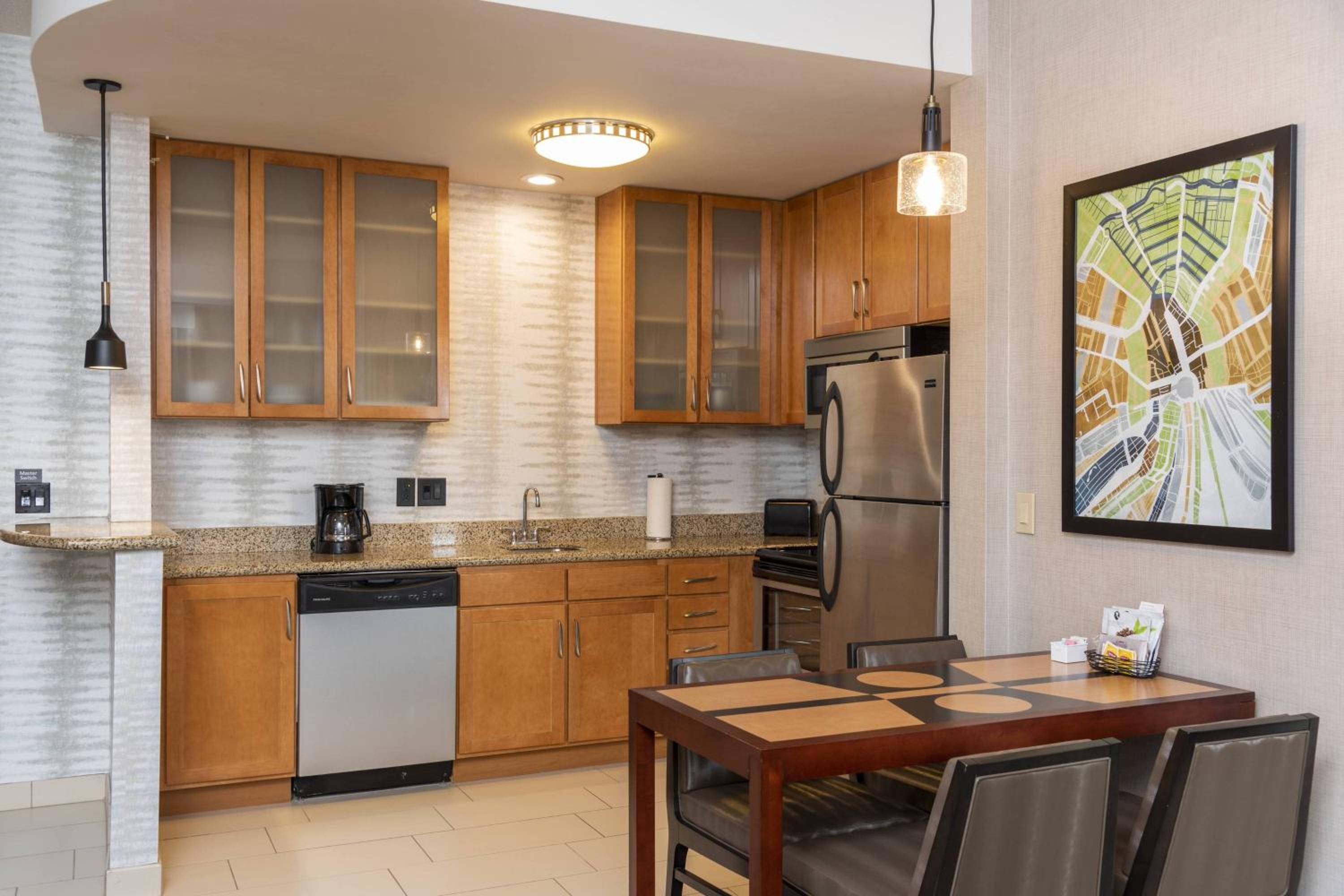 Two-Bedroom Suite - Photo 10