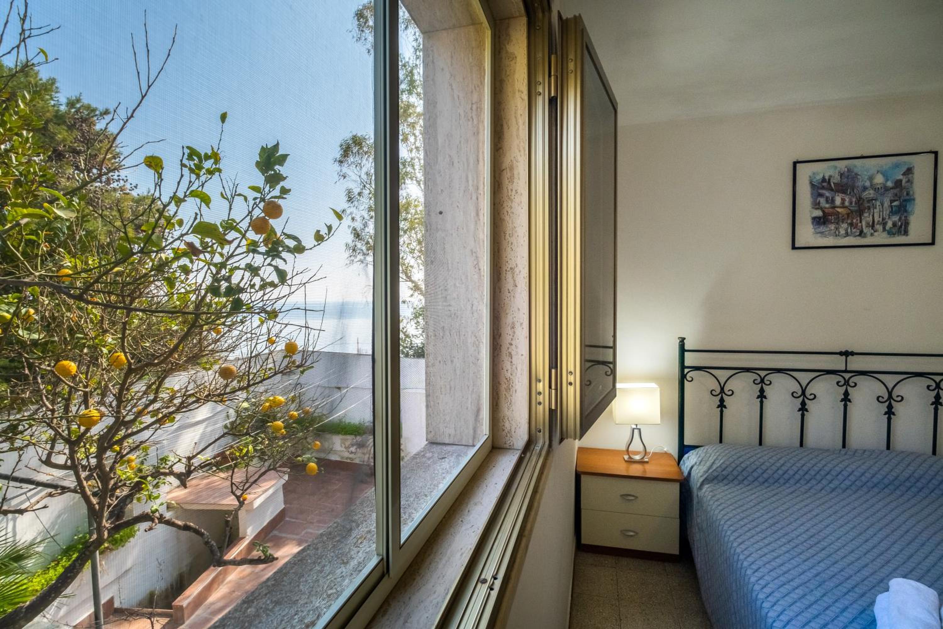 Two-Bedroom Deluxe Apartment with Ocean View photo 3