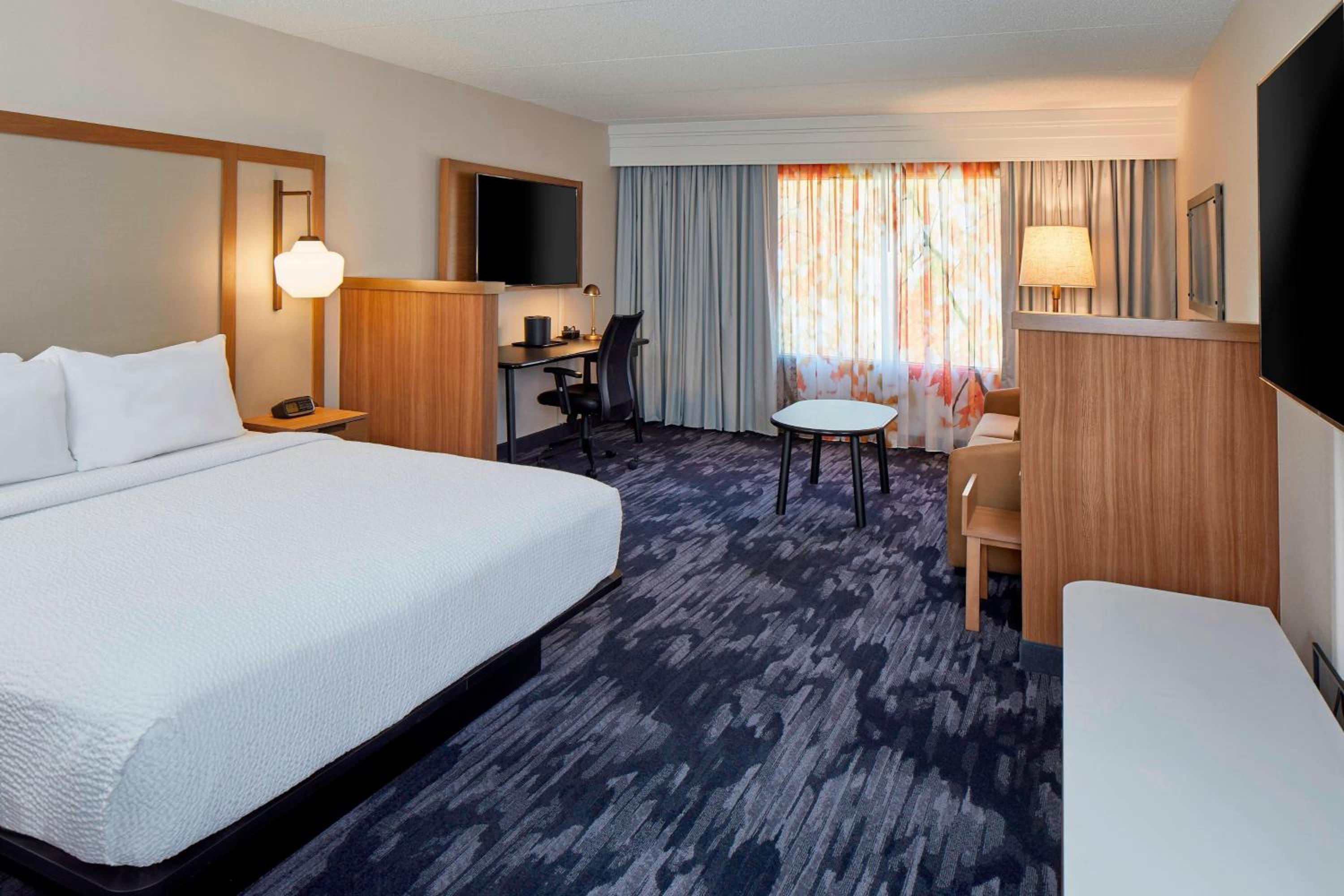 King Suite with Sofa Bed - Photo 2